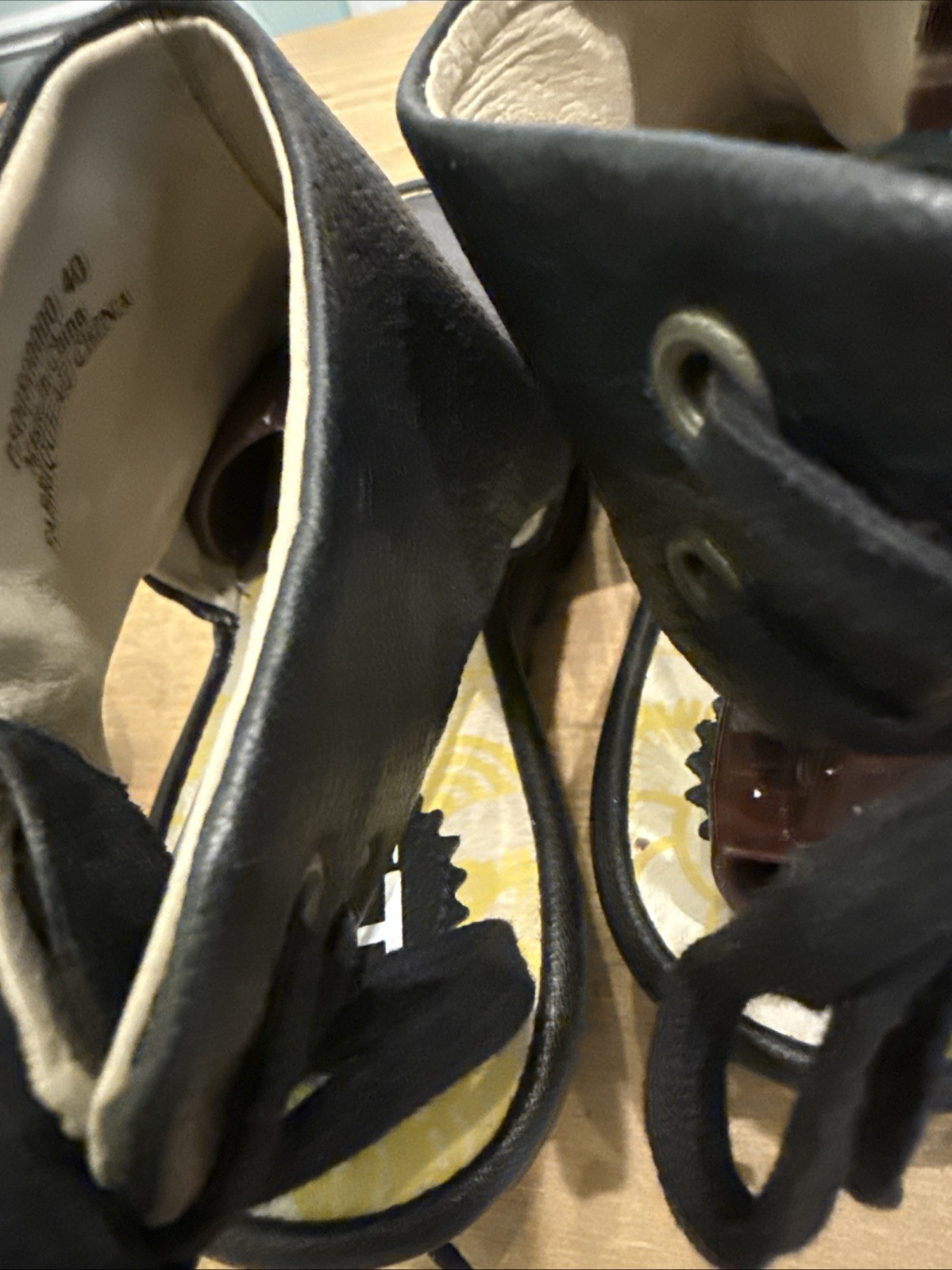 Fly London Yuzu Black Leather Peep Toe Wedge Sandals Lace Up Sz 40 US 9 Chunky