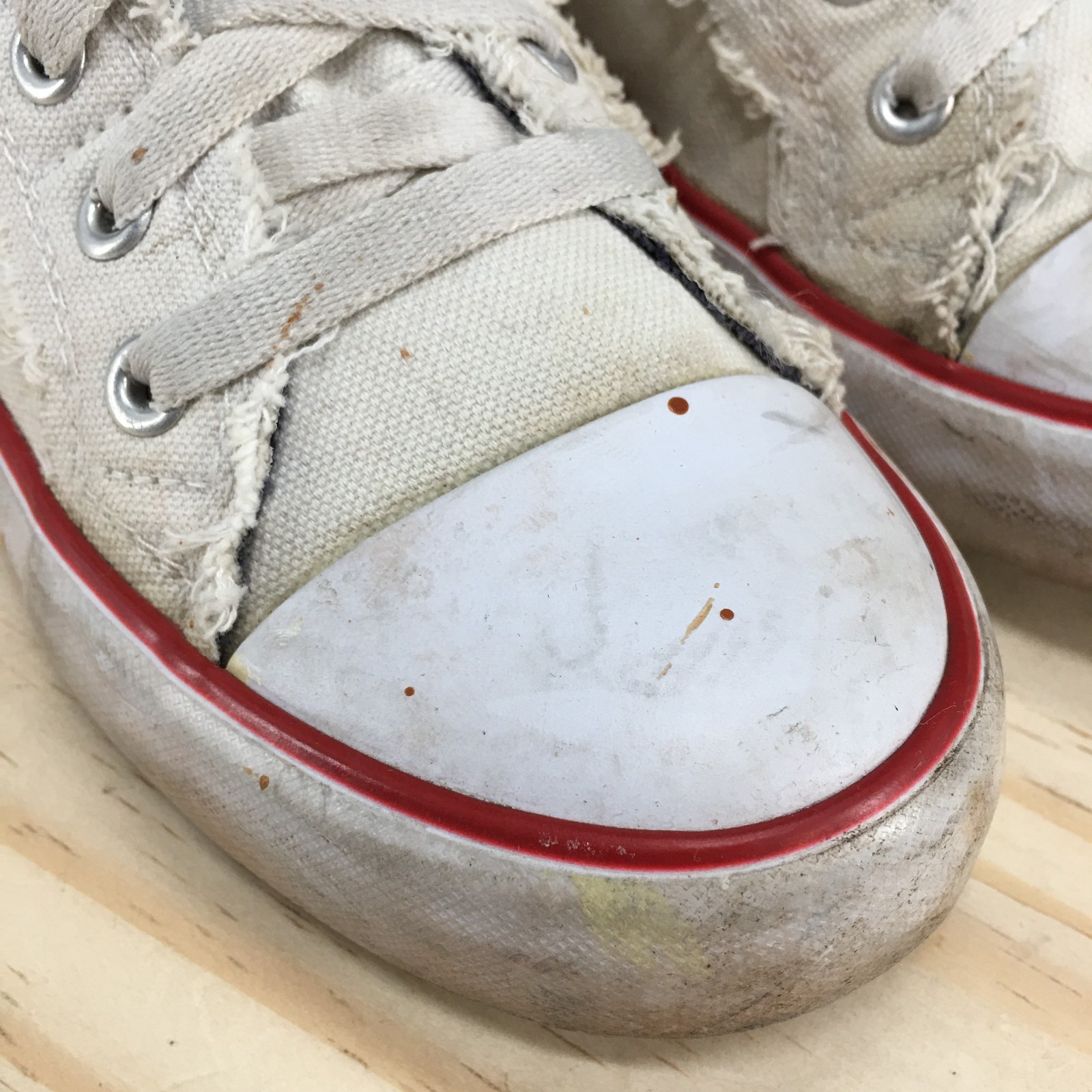 Gotta Flurt Shoes Womens 7.5 Walking Sneakers Off-White Canvas Lace Up Casual