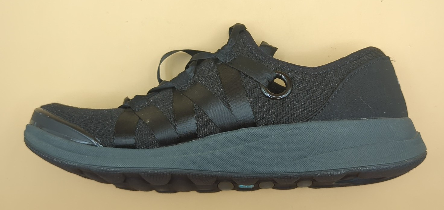 BZees Inspire Ribbon Lace Washable Sneaker Women’s Sz 7 Black Shimmer Slip On