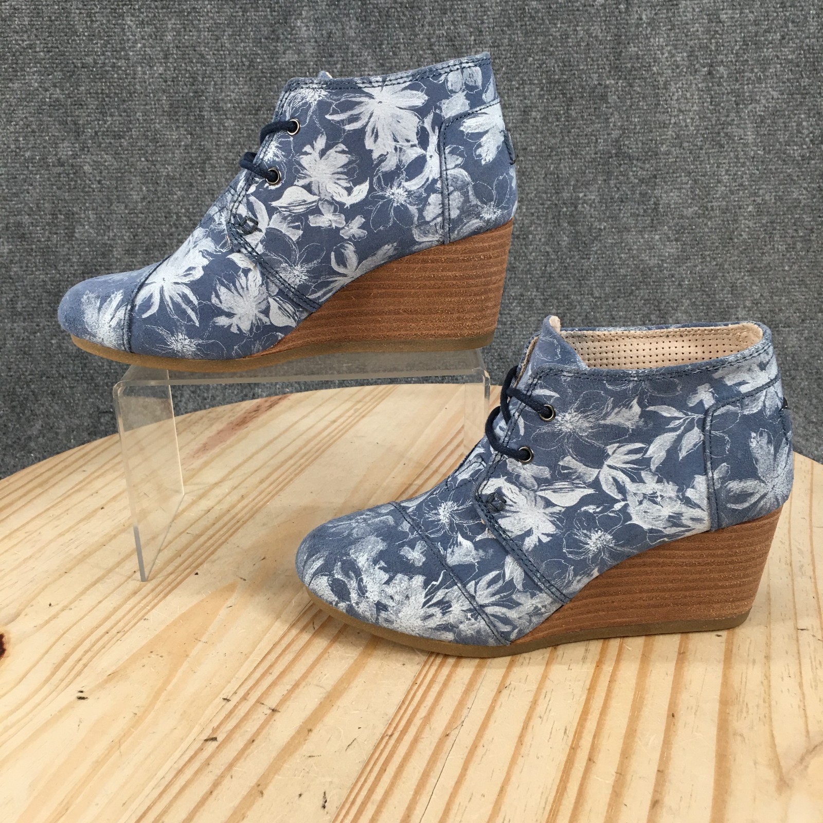 Toms Desert Boots Womens 6.5 Ankle Bootie Floral Print Casual Wedge Heels Blue