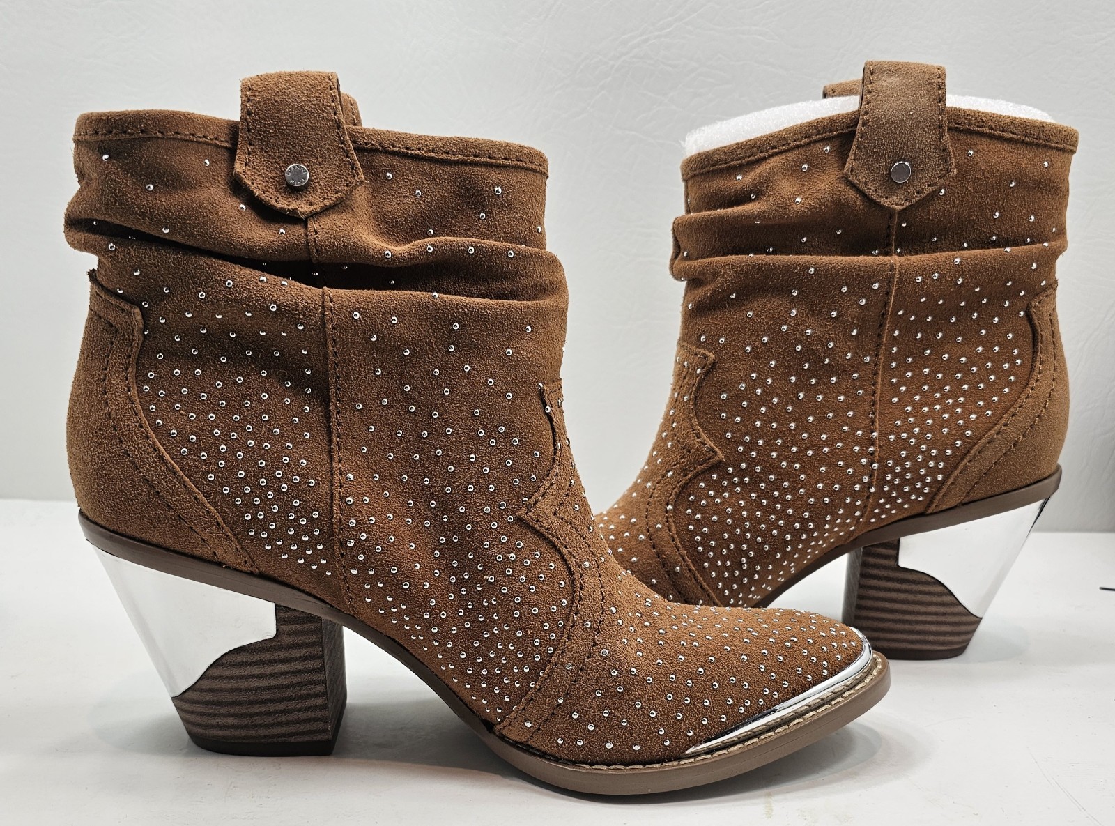 Gianni Bini Ankle Boots 8M TAN LEATHER/SUEDE Studded Western Heeled Size 8M NEW