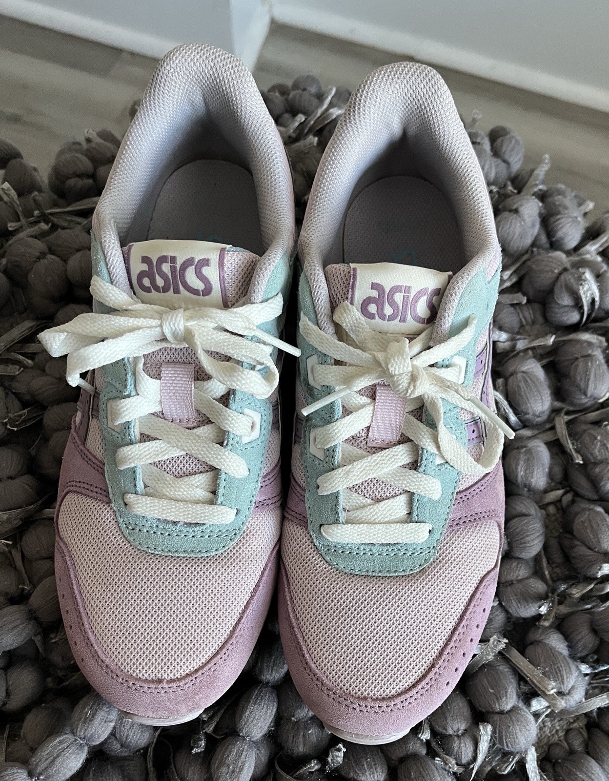 Asics Women’s Lavender / Blue Leather Mesh Lace Up Training Running Sneakers 7.5