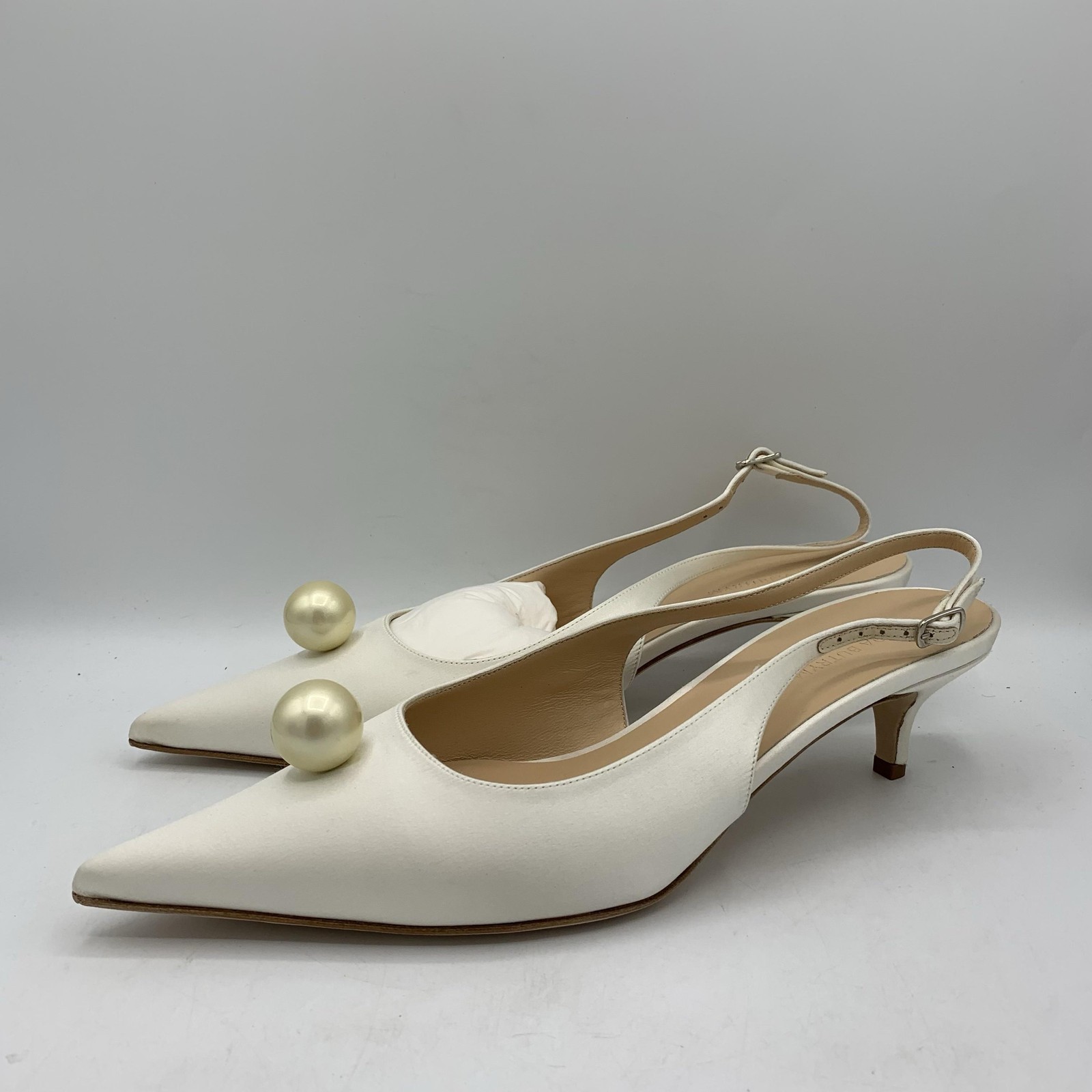 Magda Butrym Slingback Shoes Womens Size 10 White Silk Satin Pearl Kitten Heels
