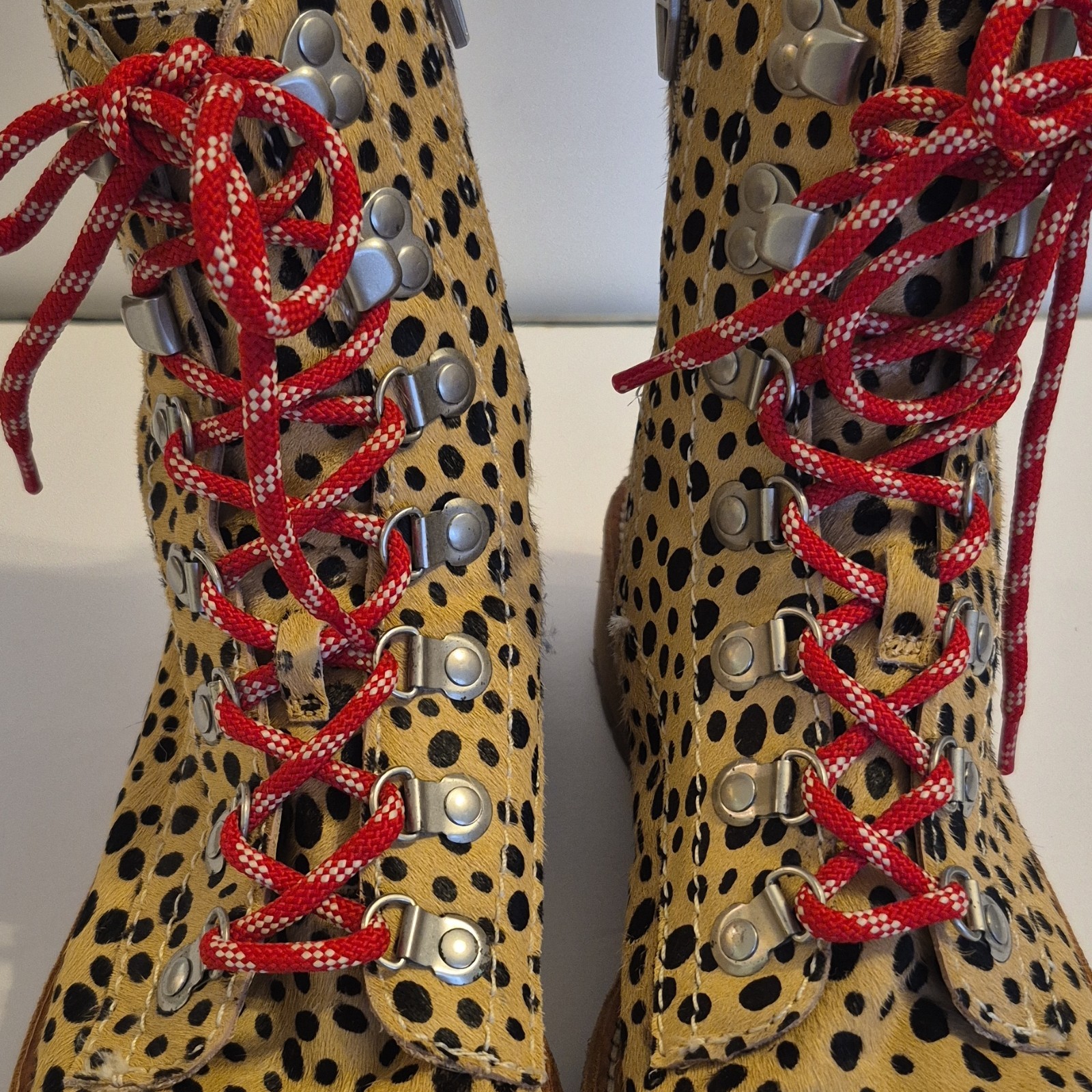 Dolce Vita Women’s Leather Animal Print Combat Ankle Boots Lace-Up Zip 8.5