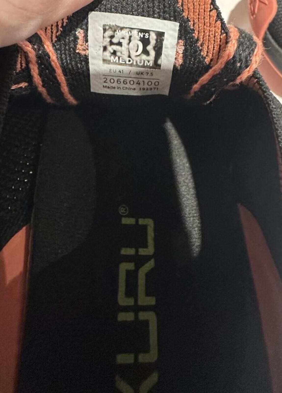 KURU Flux Knit Athletic Sneakers Black and Pink Woman’s Size 10