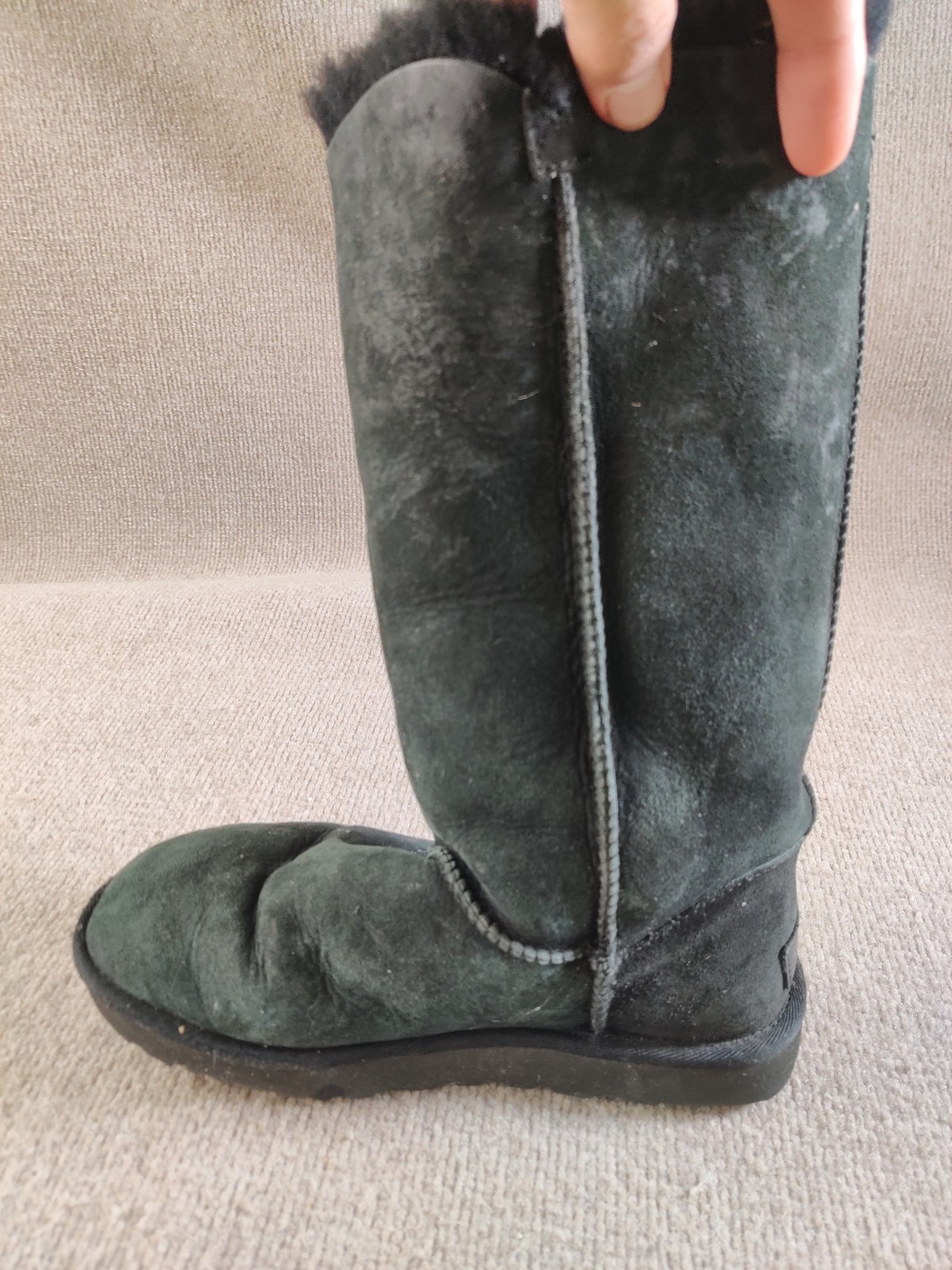 UGG Australia Bailey Button Triplet II Women’s Black Boots Size 8 (1016227)