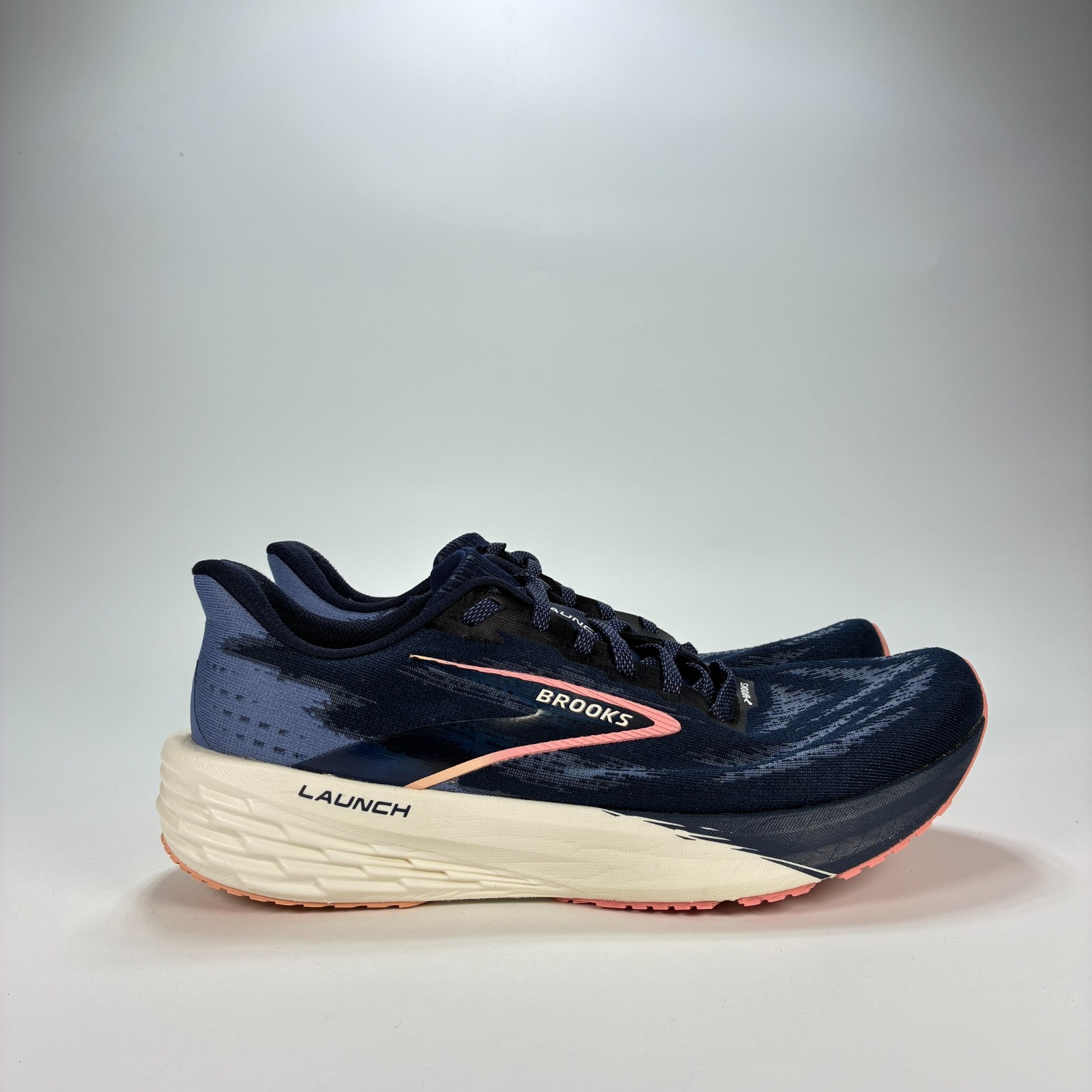 Brooks Launch 11 Peacoat Blue Peach Running Shoes 1204391B483 Women’s Size 10