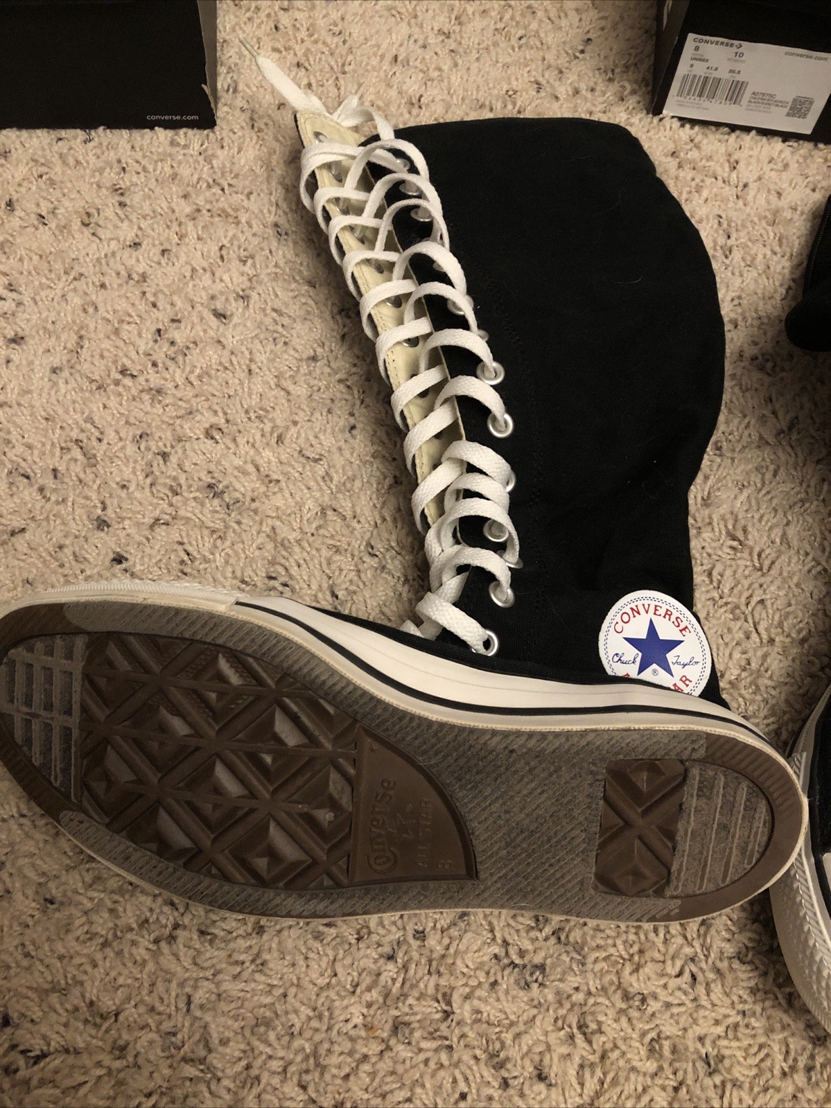 Converse Lot (4 Pairs) Size 8 Men/10 Women. Open to Reasonable Offers.