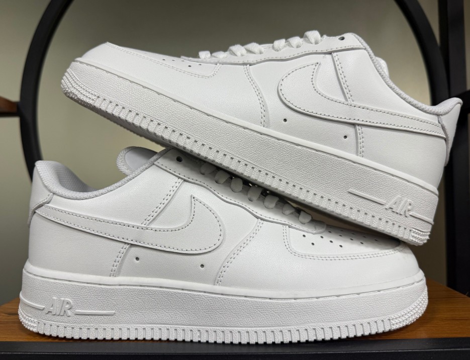 Men’s Nike Air Force 1 Low Triple White 07 Brand New, Men and Women Size.