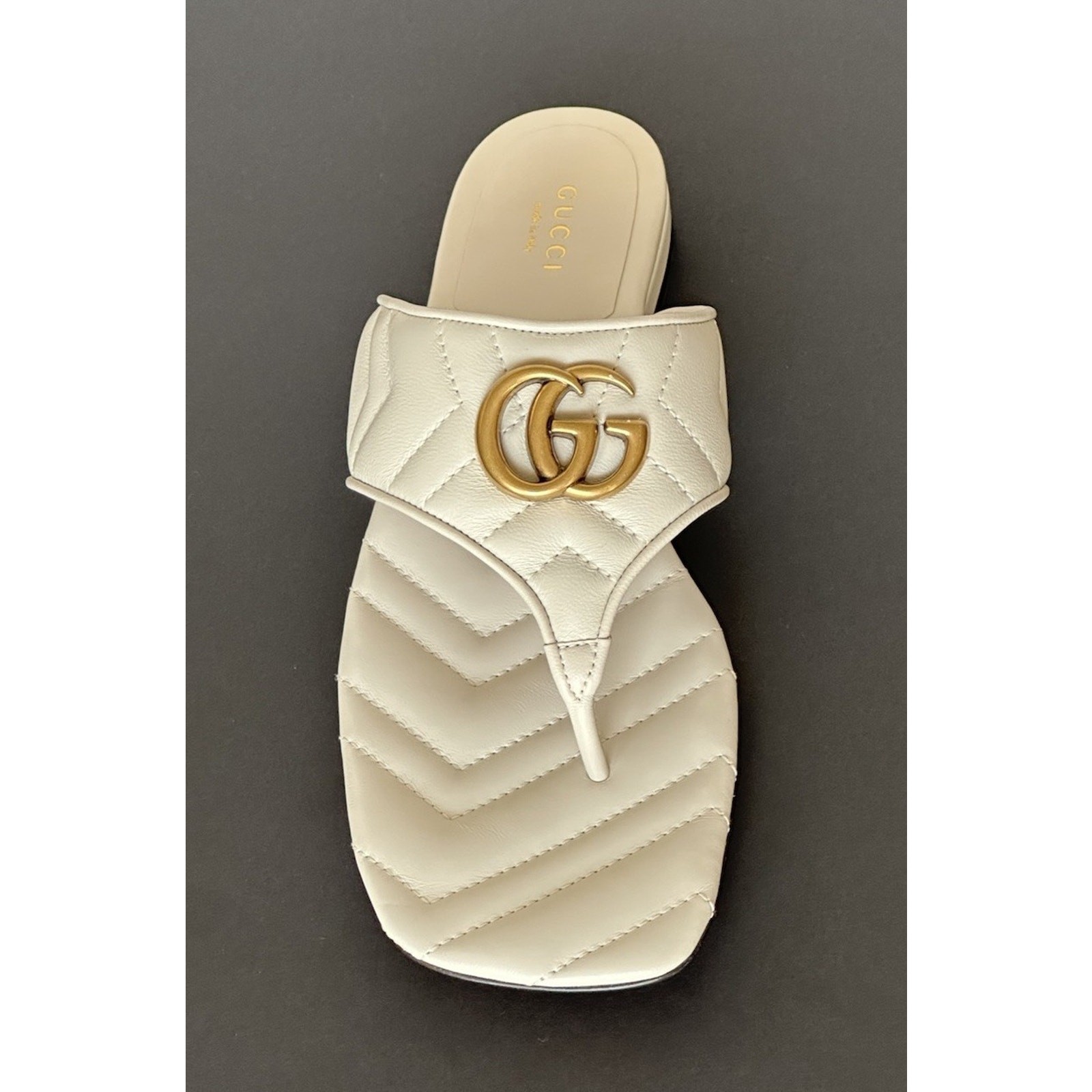 Gucci GG Marmont Padded White Leather Thong Sandals 6.5 US (36.5 Eu) 776948 NIB