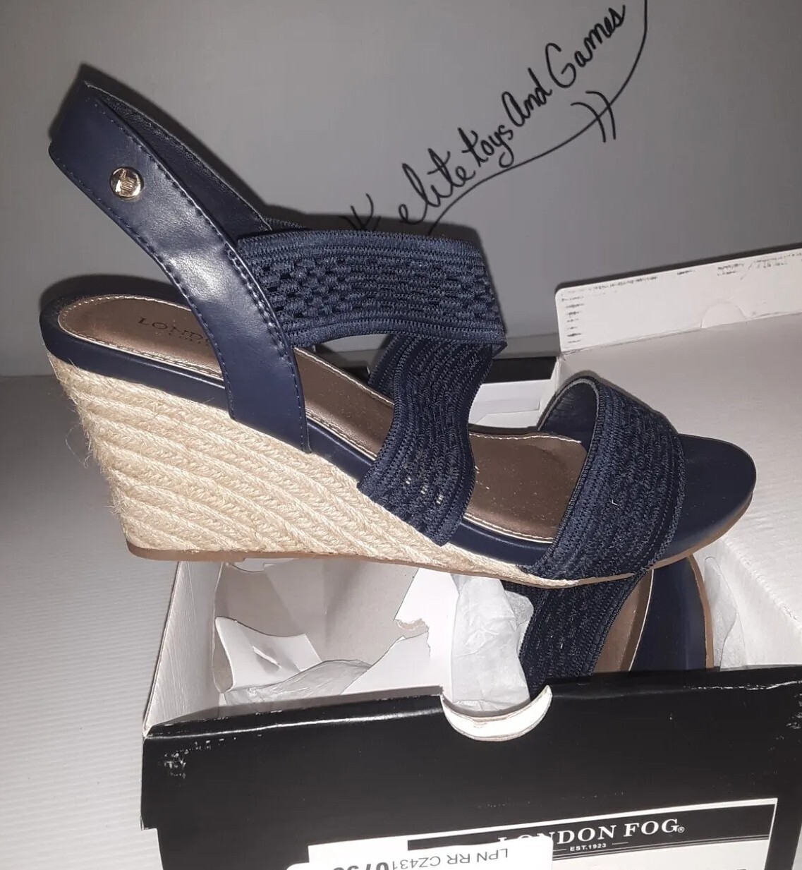 “London Fog” size 7.5 M , Woven Textile Sandals With 3.25” navy Wedge Heel #t6
