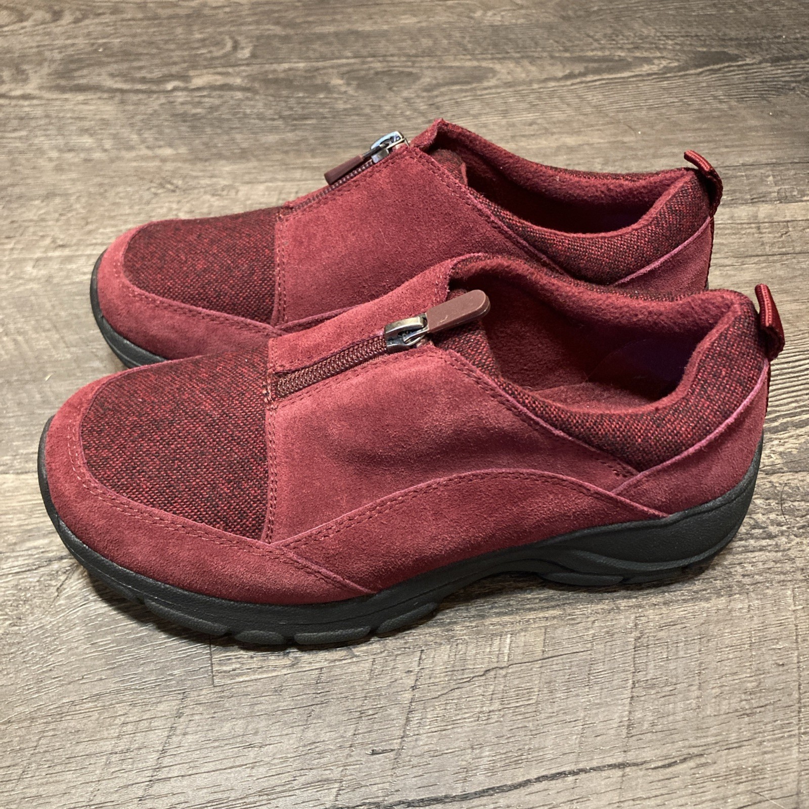 Lands End Women’s Moc Zip Up Insulated Deep Red Size 6D Sturdy Comfort