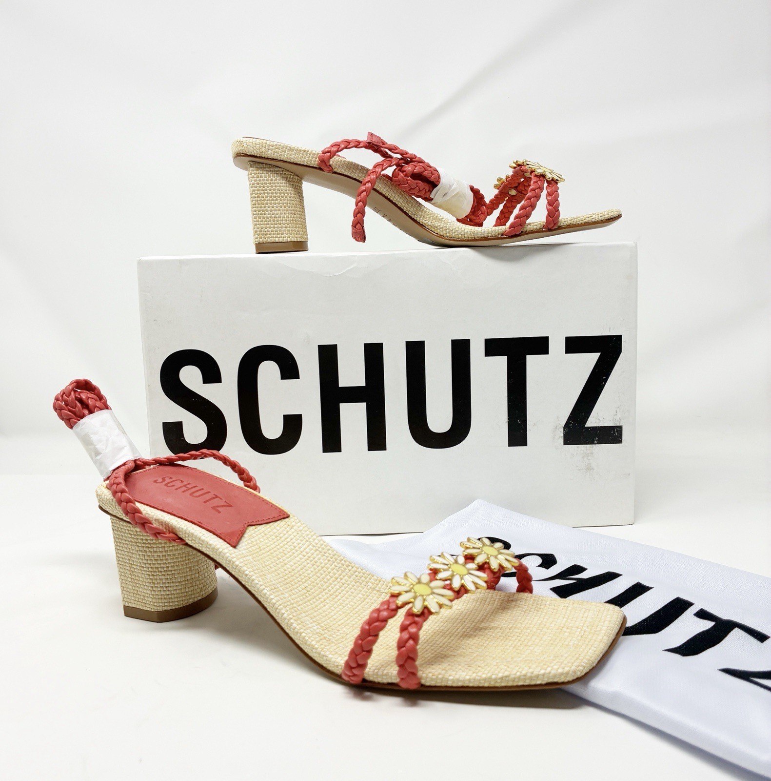 Schutz Hina Coral Block Heel with Daisy Embellishments 6.5 NIB