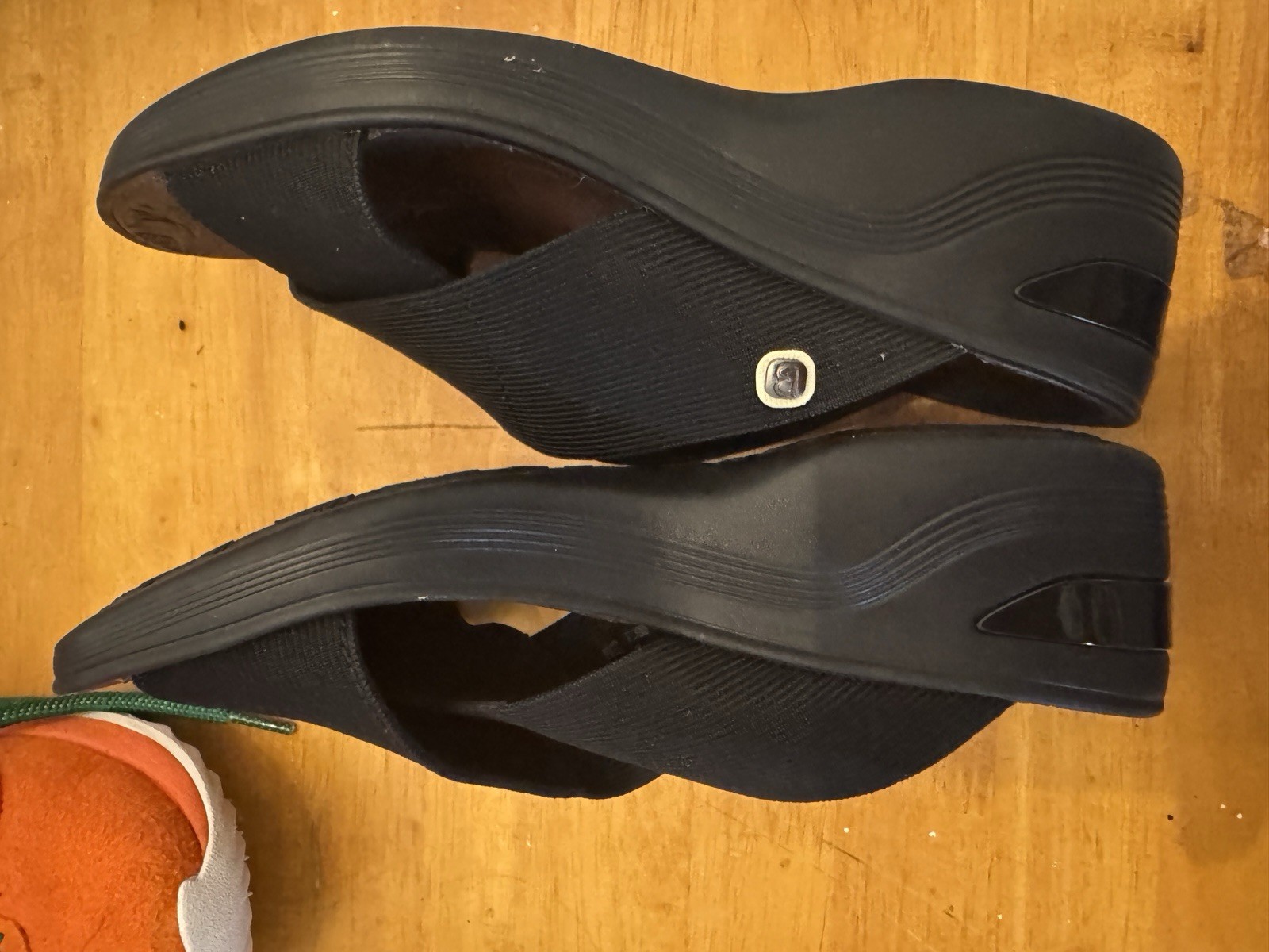 Womens Bzees Slip on Sandles Size 7