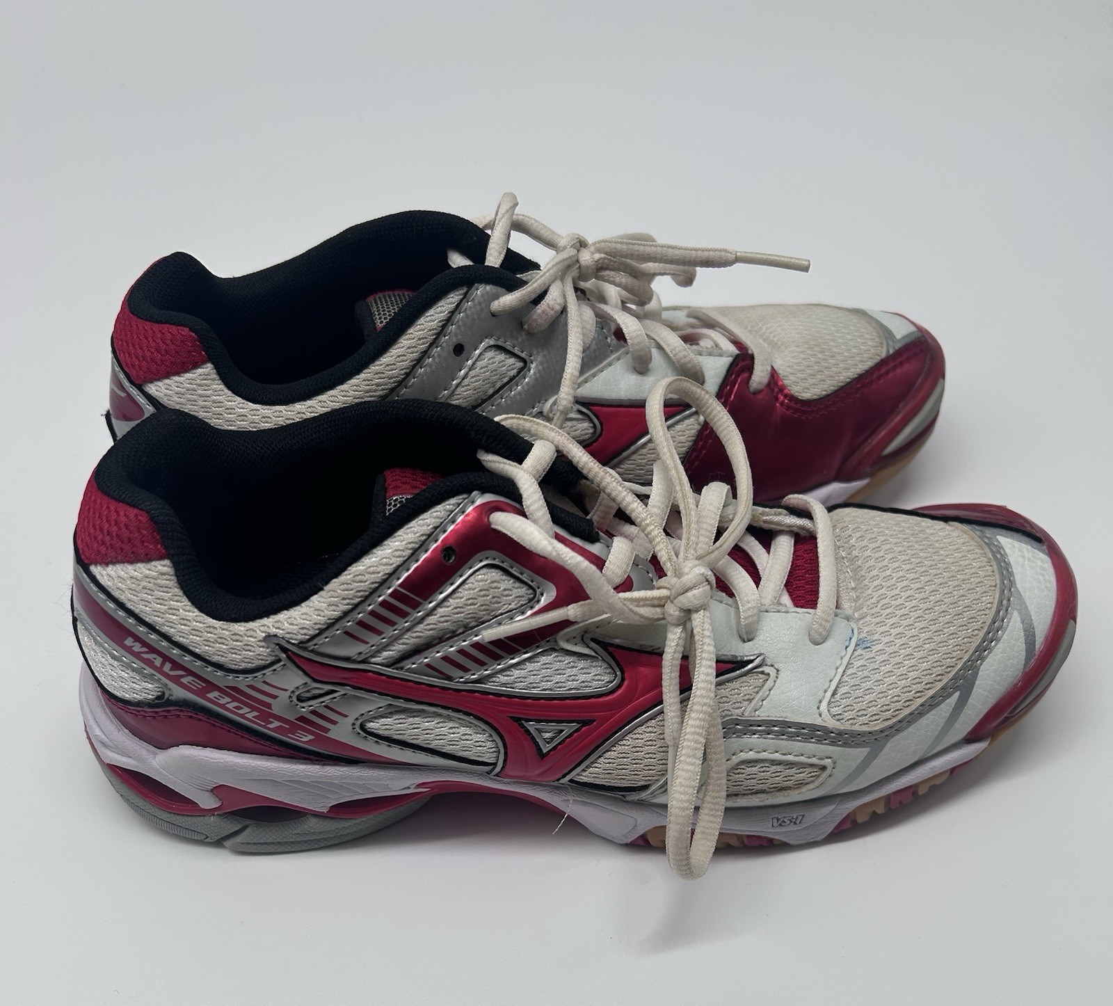 Mizuno Wave Bolt 3 Women’s Running/Walking Althletic Shoes SZ 7.5