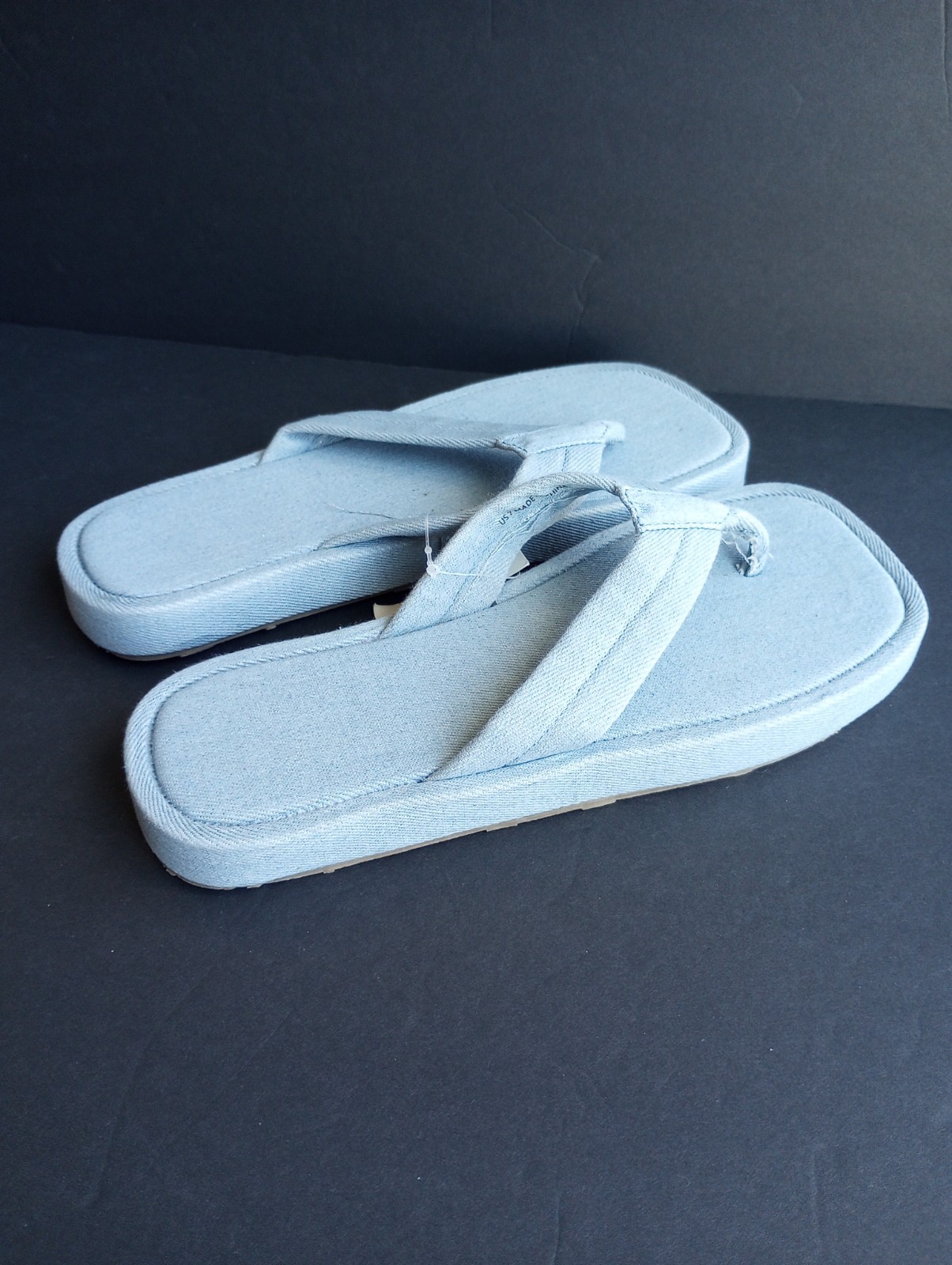 NWT Aerie Square Toe Flip Flop Denim Size 7