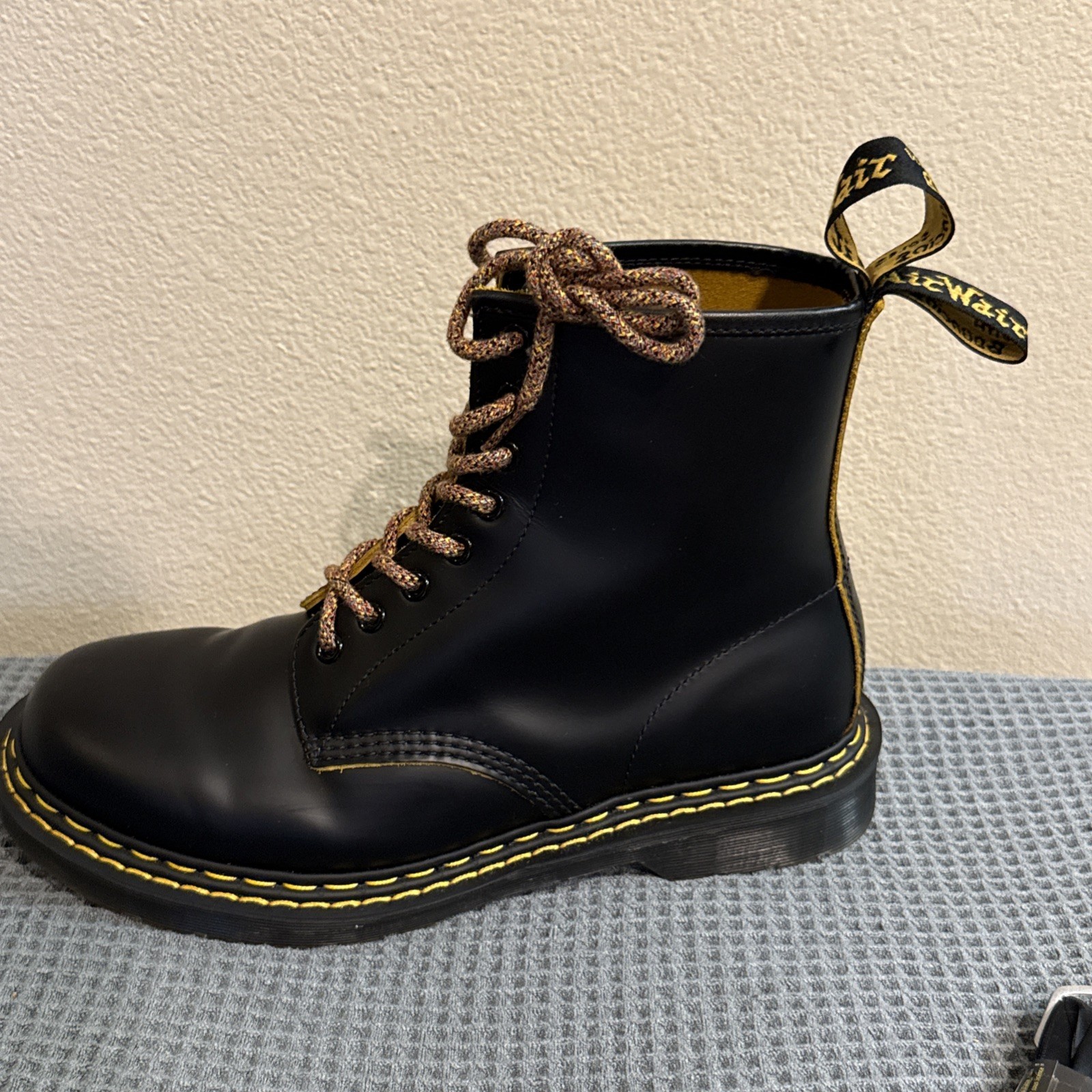 Dr. Martens 1460 Black Smooth Leather Eye Combat Boots M 10 W 11 AirWair Grunge