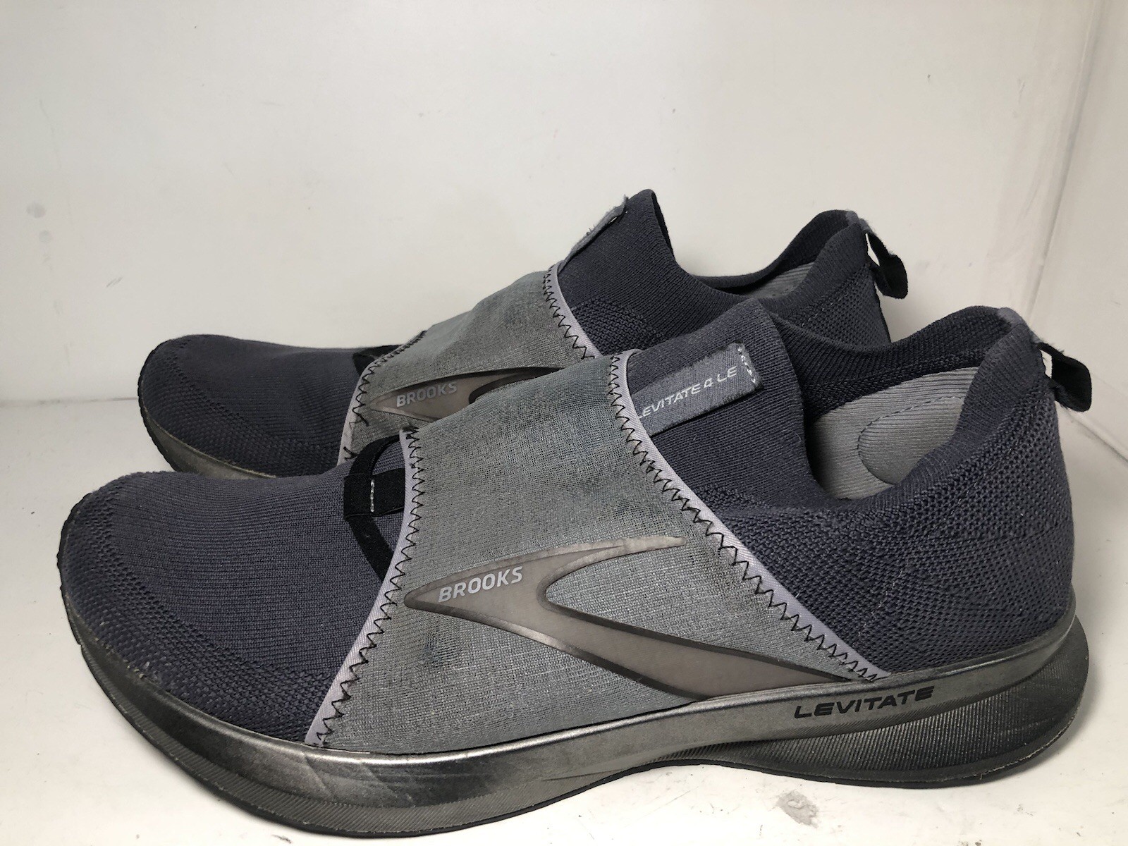 Brooks Womens Levitate 4 LE Gray Pink Slip On Running Shoes Sneaker Sz 10