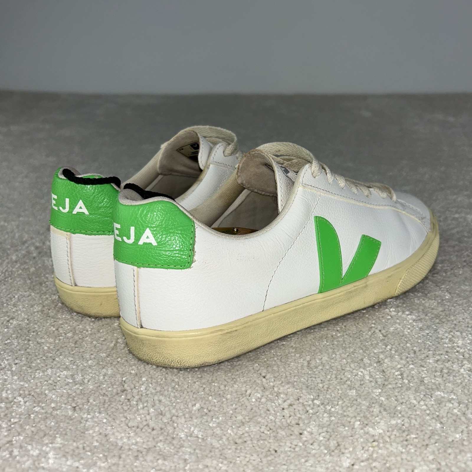 VEJA Esplar Logo Low Sneakers White & Absinthe Neon Green Leather Size 39 / 8 US