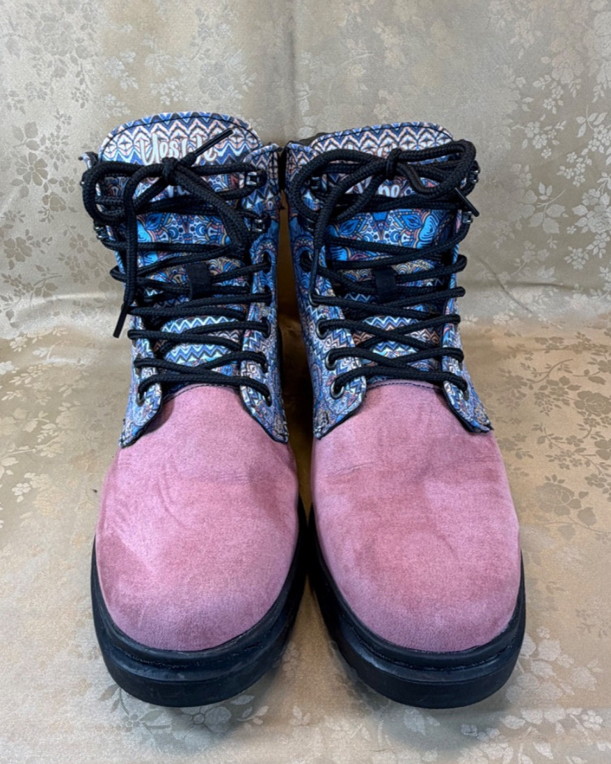 YES WE VIBE Women’s Size 8.5 Pink Boho Lace Up Ankle Boots excellent Condition