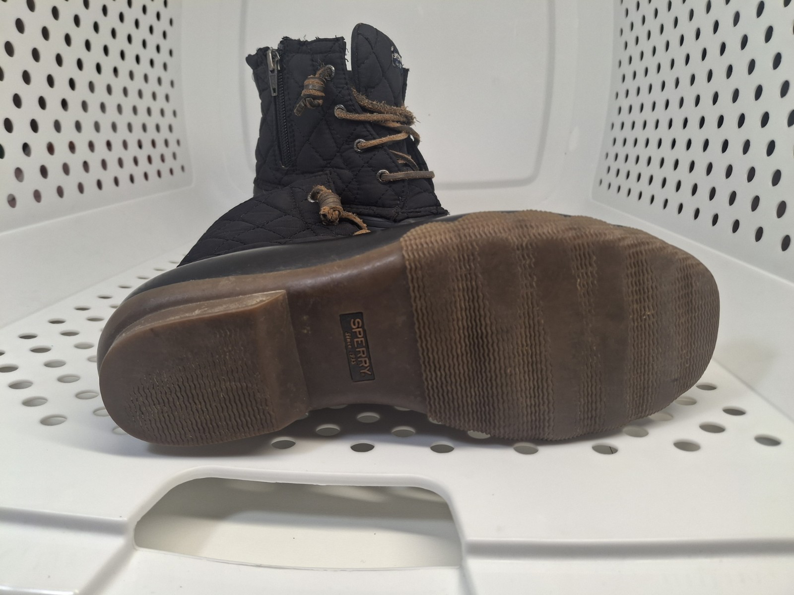 Sperry Women’s Saltwater Quilted Duck Boots Size 6 Black Waterproof