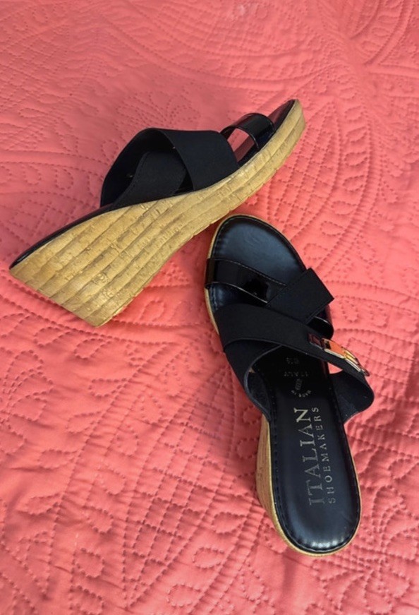 Italian Shoemakers Womens 6.5 Black Wedge Sandals Strappy Slip-On Buckle
