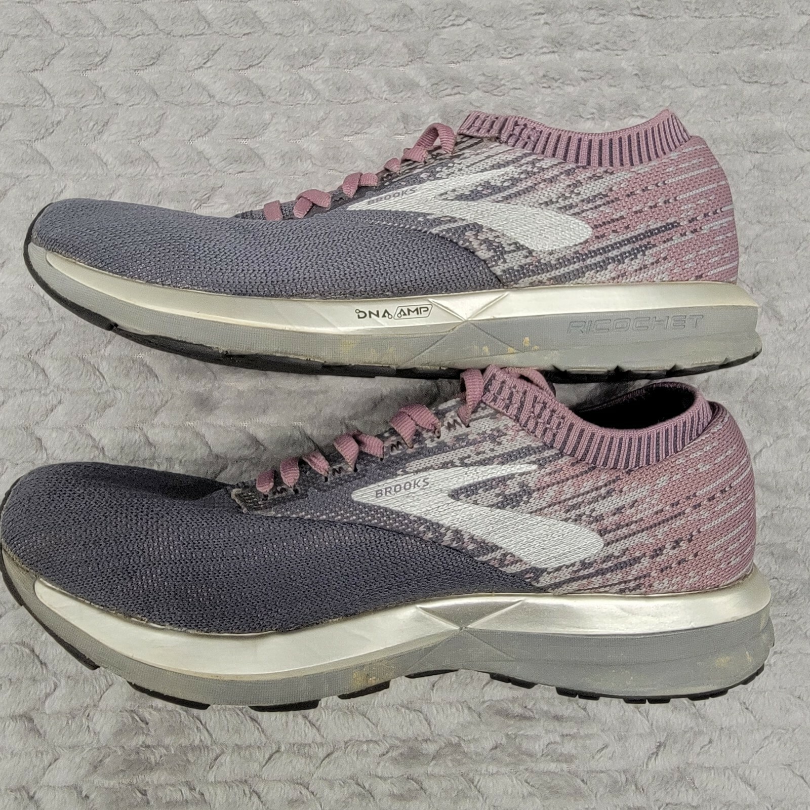 Brooks Womens Ricochet Shoes Sneaker Size 9.5 Gray Pink Running Athletic Walking
