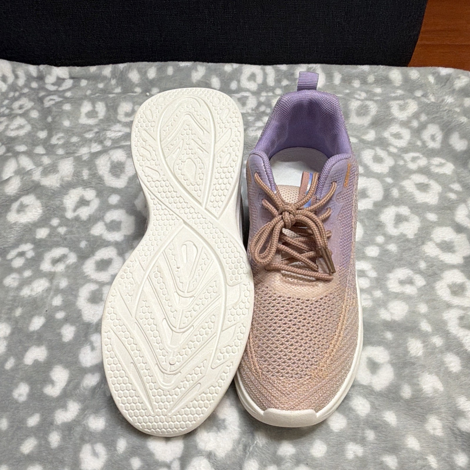Women’s Purple/Pink Low Top Lace-Up Athletic Sneakers Mesh Upper Pull Tab