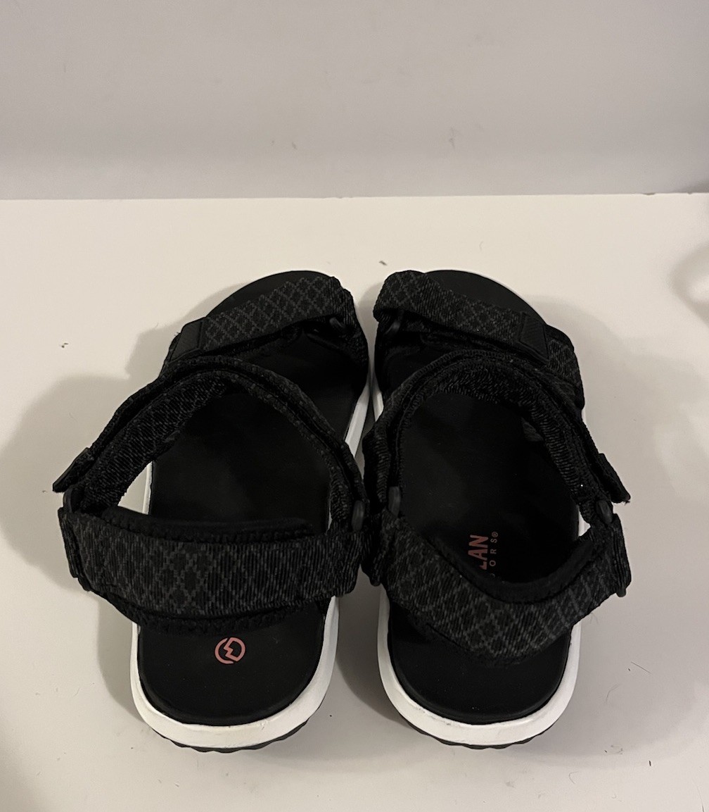 Magellan Outdoors Adjustable Strap Sandals Water Resistant Size US 7 M Black