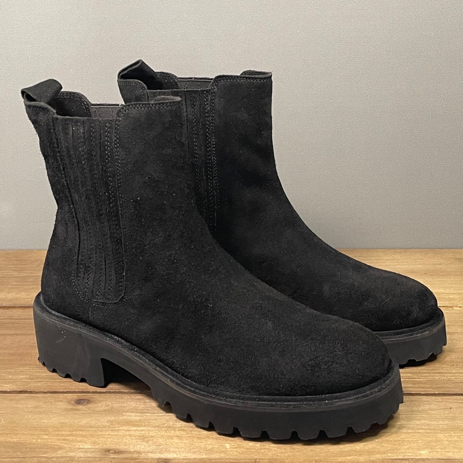 Seychelles Women’s Cashew Water Resistant Ankle Boots Size 7.5 Black Suede Lug