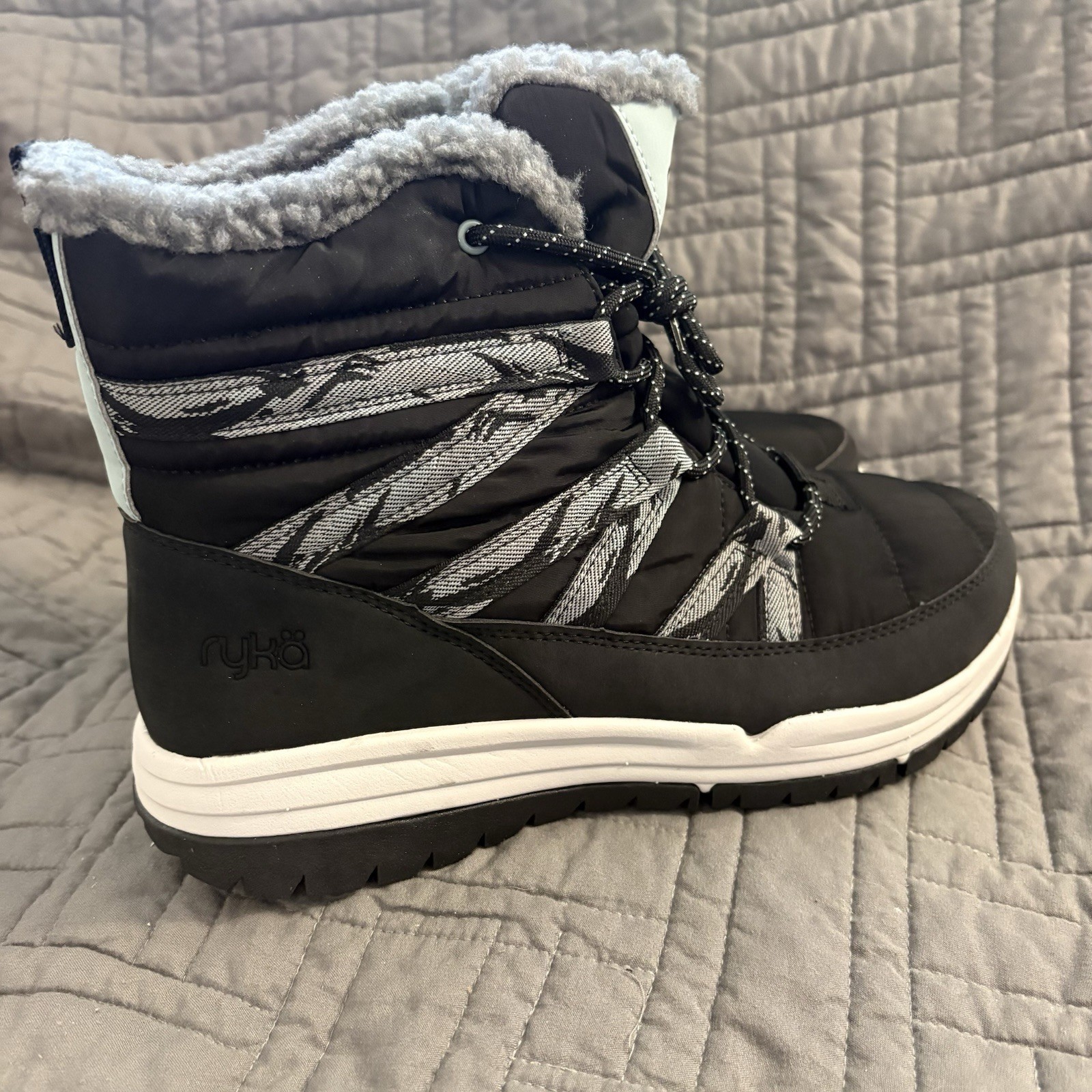 Ryka Water Repellent Warm-Lined Winter Boots Akron Black 8.5 M