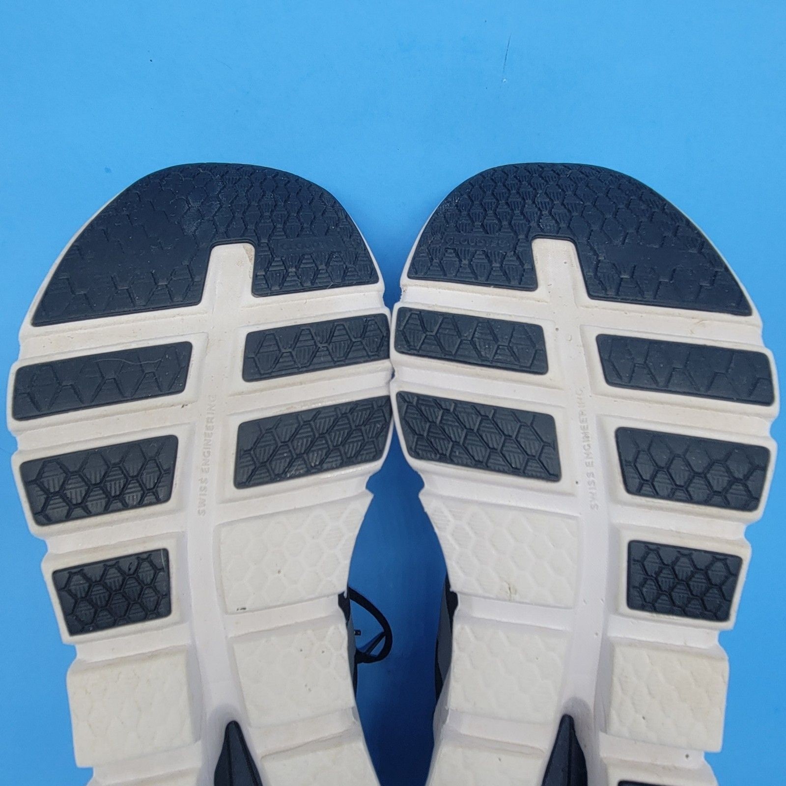 ON Cloudrunner Womens Eclipse Black Running Sneakers Size US 10 EUR 42 READ DESC