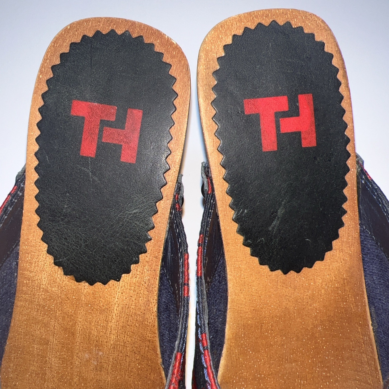 Vintage Tommy Hilfiger TH Monogram Canvas Wood Clog Mules Y2K Womens 5M Brazil