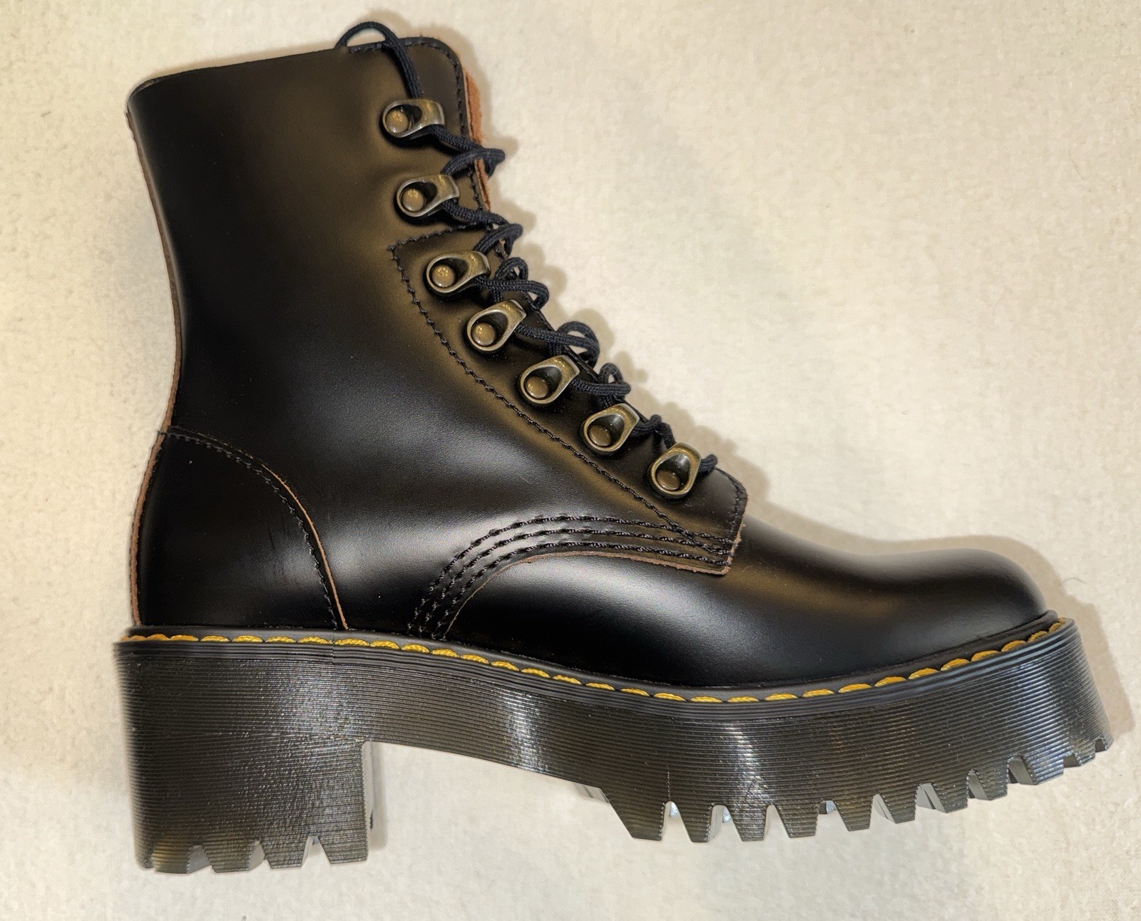 Dr Martens Leona Platform Boots Womens 6 Black Leather Chunky Heel Combat