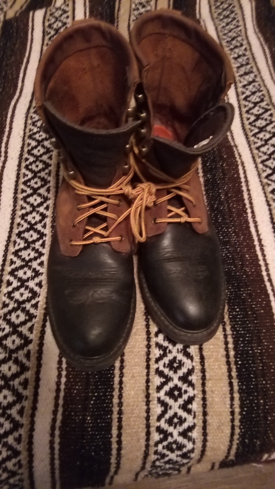 Tan and black guide gear laced 9ee unlined