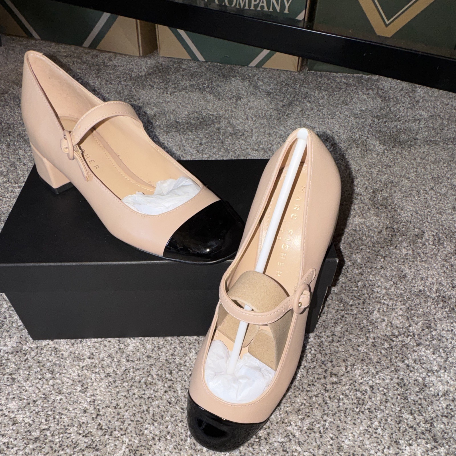 Marc Fisher LTD Leather Mary Jane Buckle Strap Cap Toe Beige/Black 6 M