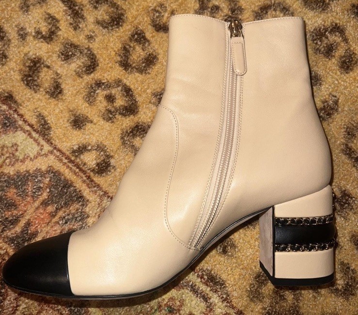 CHANEL G36655 Leather Cap Toe Ankle Boots Zip Logo Chain Beige/Black 38.5