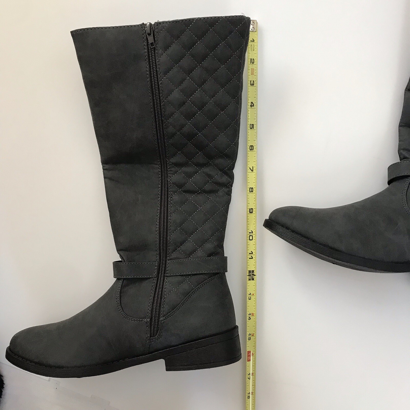 Faux Leather Suede Grey Knee Boots Womens Size 9M Fiorina Quilted Wells Collecti