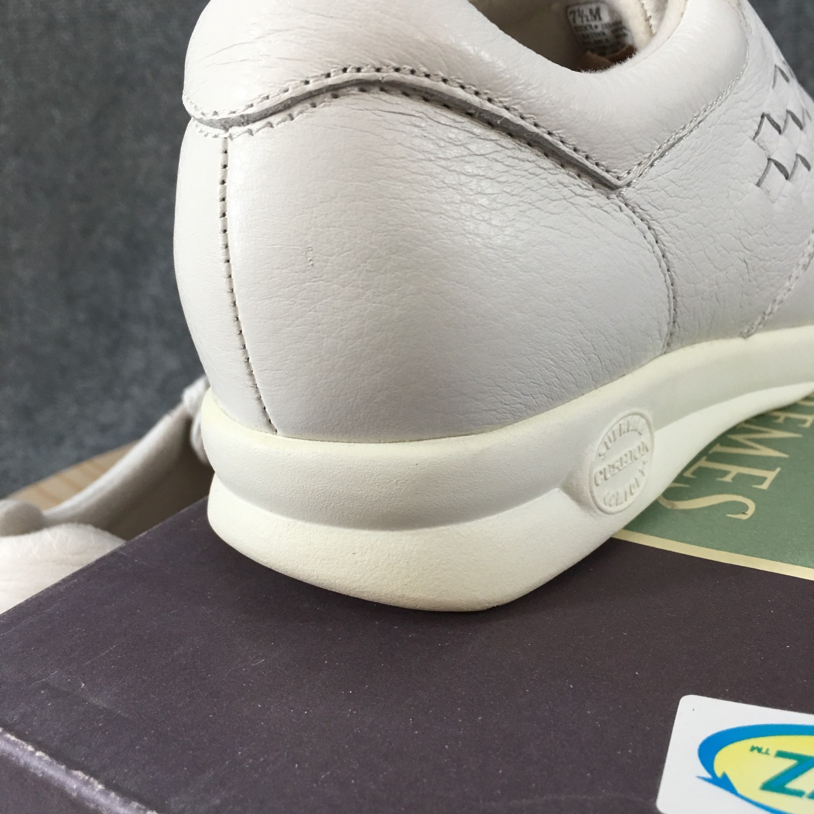 Supremes by Softspots Marathon Shoes Womens 7.5 M Sneakers 122404 Lace Up White
