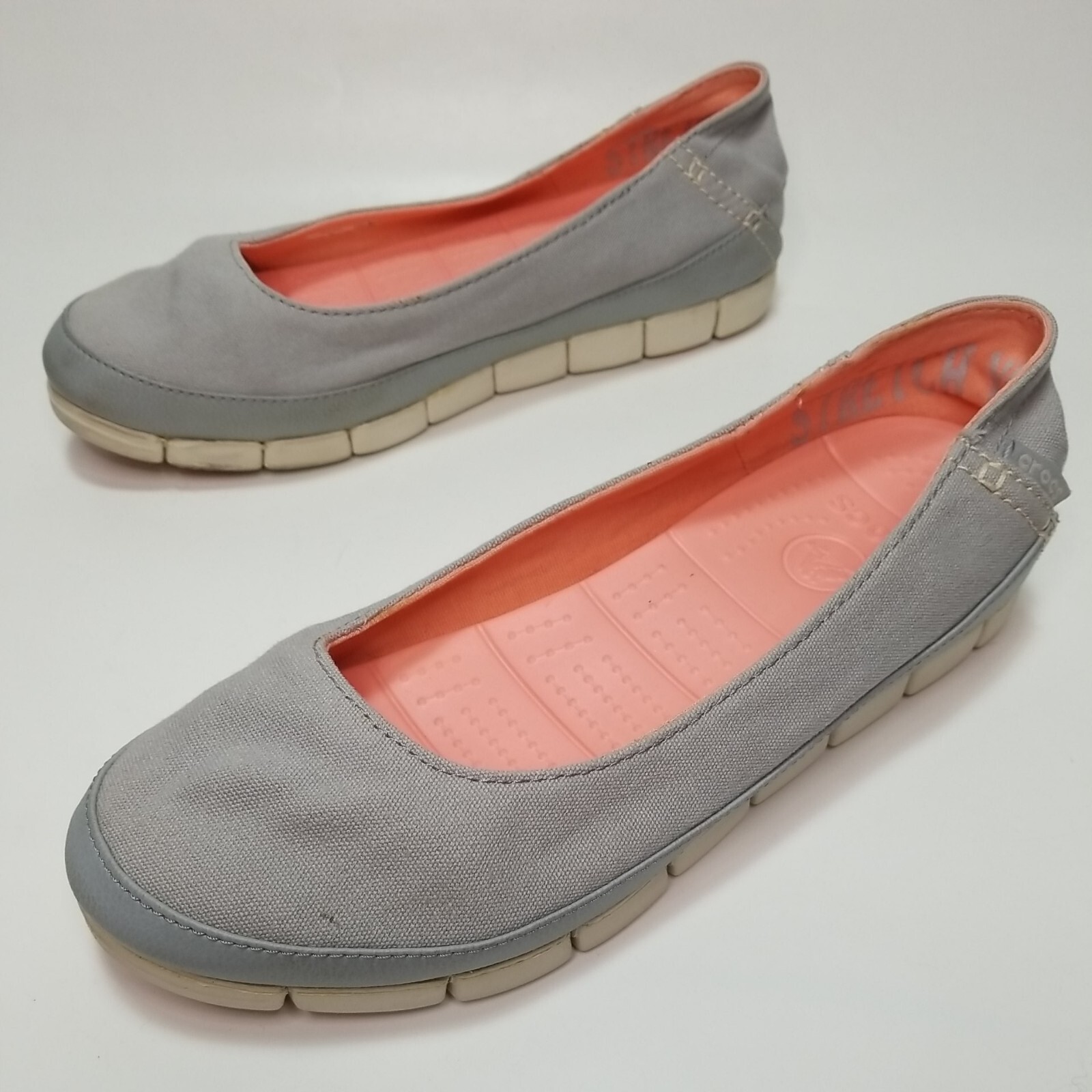 Crocs Stretch Sole Flat Casual Slip On Shoe Womens sz 9 Light Gray/Stucco 15317
