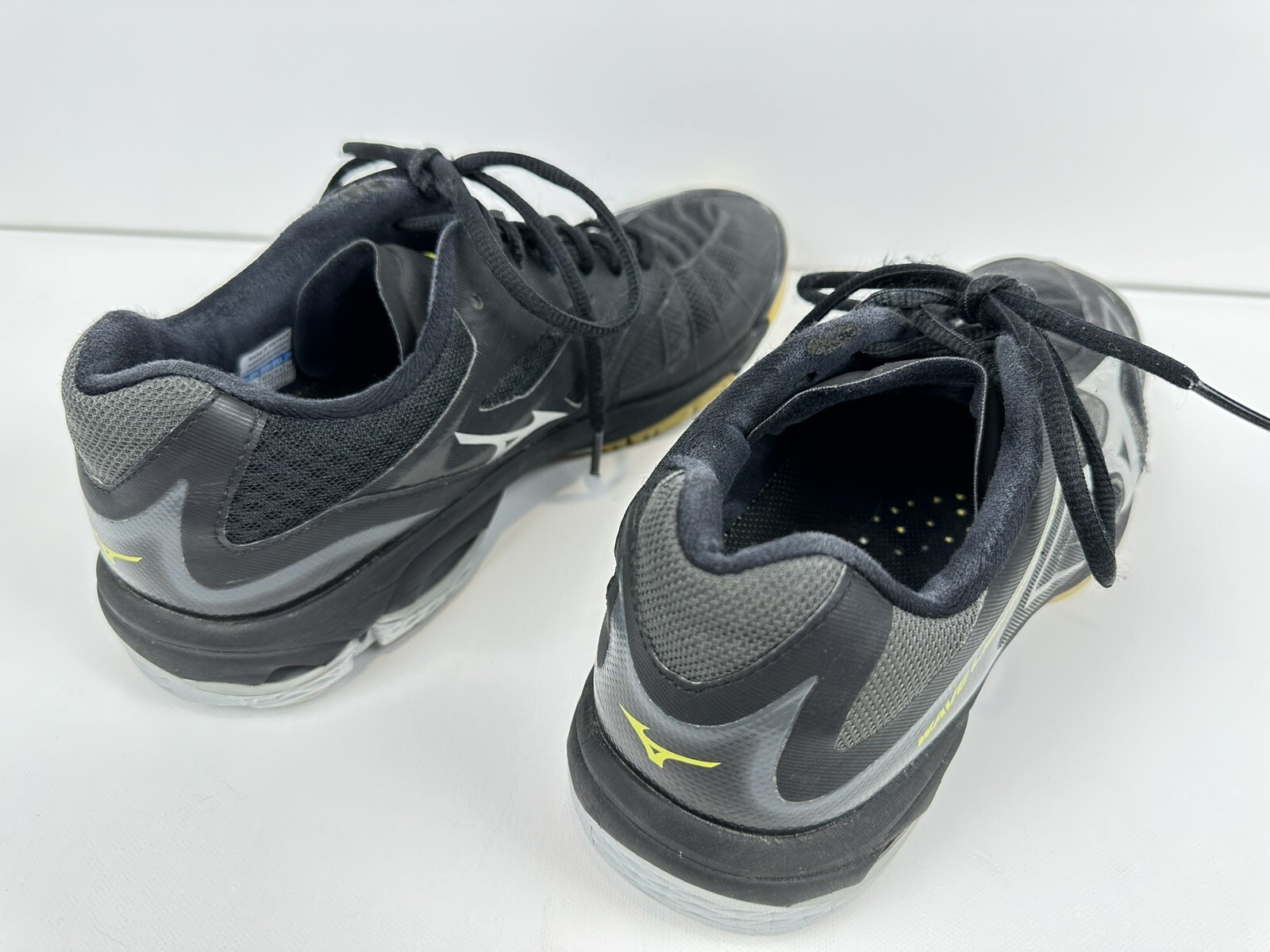 Mizuno Wave Lightning z3 Volleyball Shoes – Women’s Size US 7 – Black/Silver
