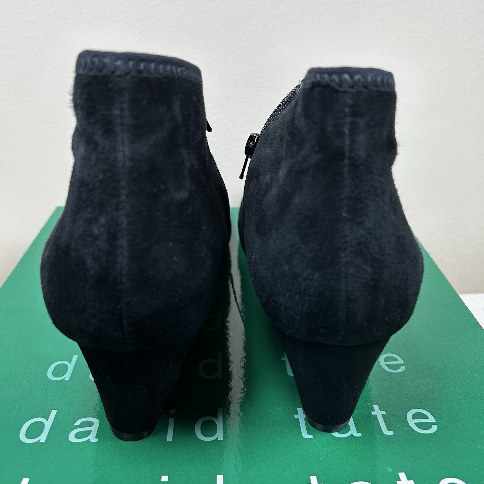 David Tate Women’s Suede Leather Black Booties Size 13 W Zipper 2” Heel EUC