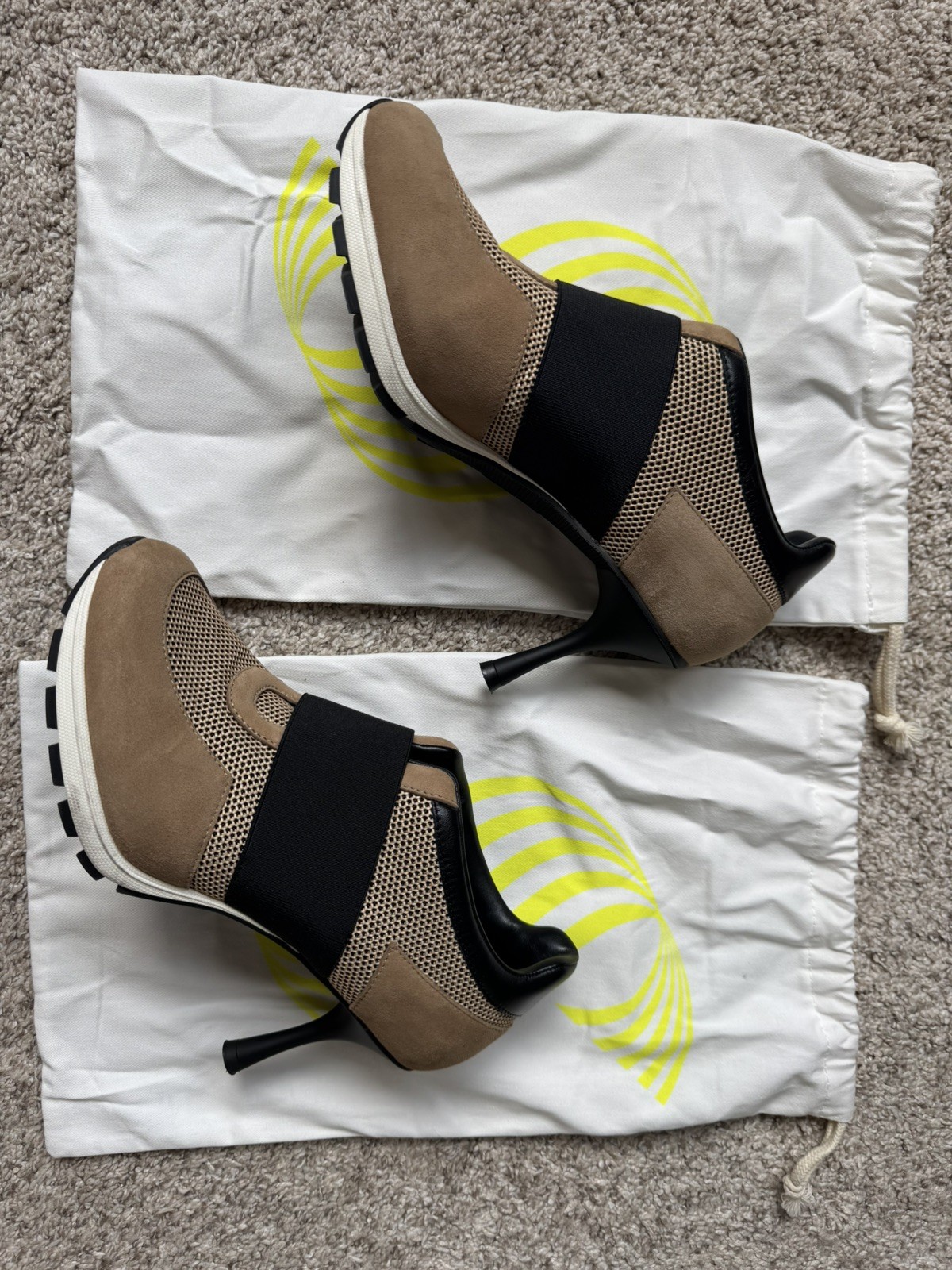 Sneex Womens High Heels Sneakers Size 9