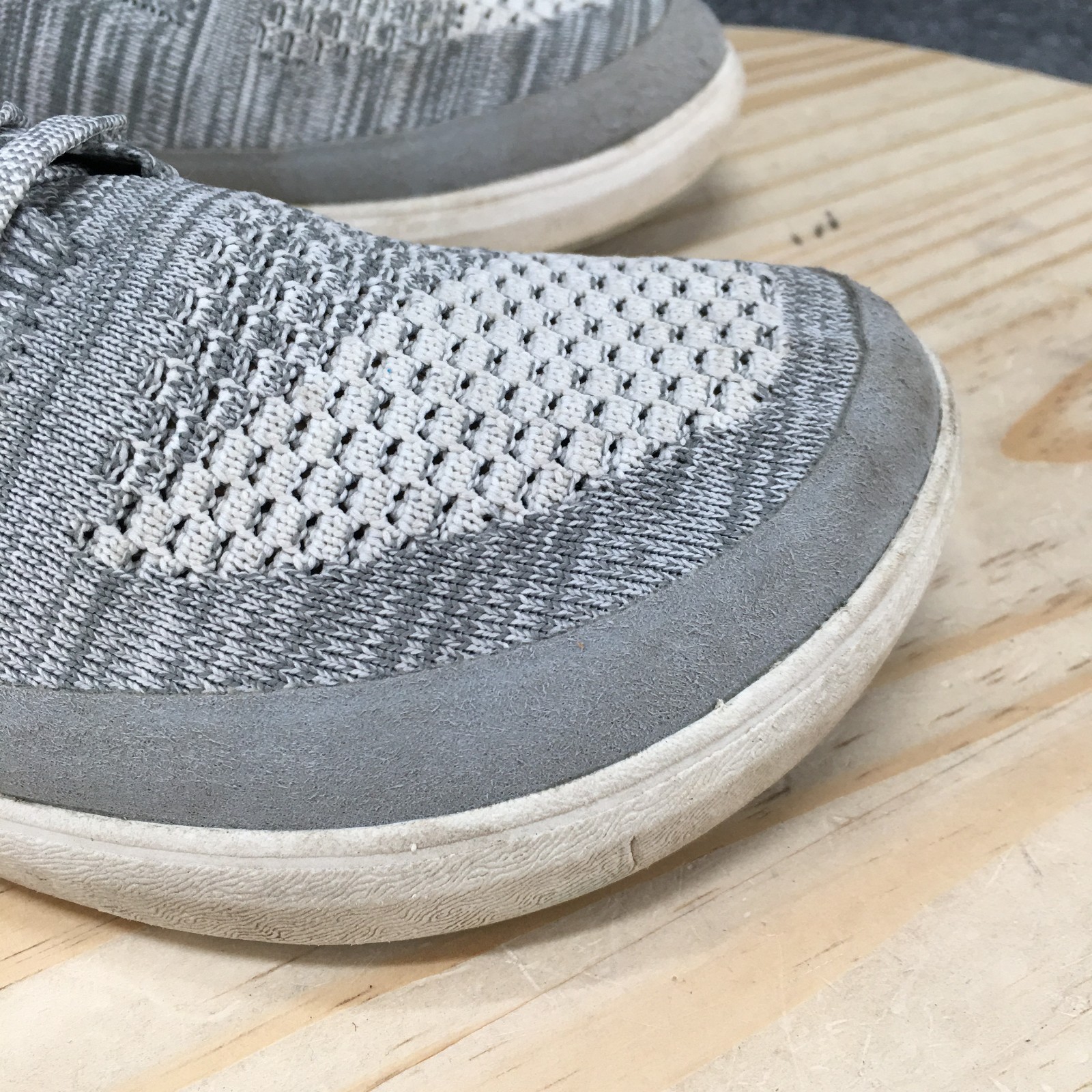 Altra Shoes Womens 9 M Gray Running Sneaker Lightweight Breathable Knit Fabric