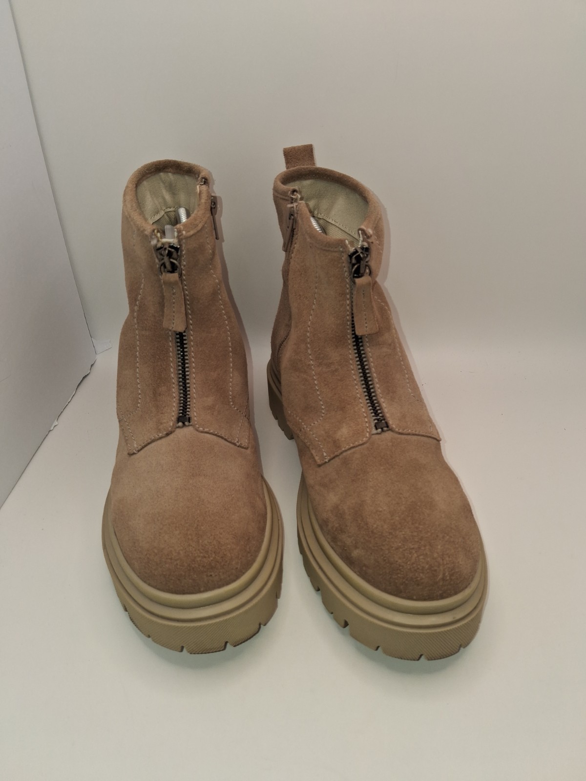 Cruza Tan suede ankle boots front zipper/side zipper chunky lug sole US9