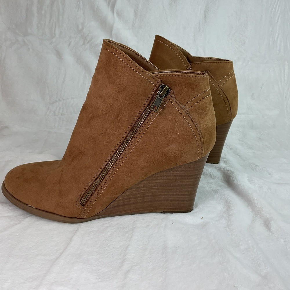 Ruff Hewn Tan Vegan Suede Wedge ZIP UP Booties size 9 WORN ONCE