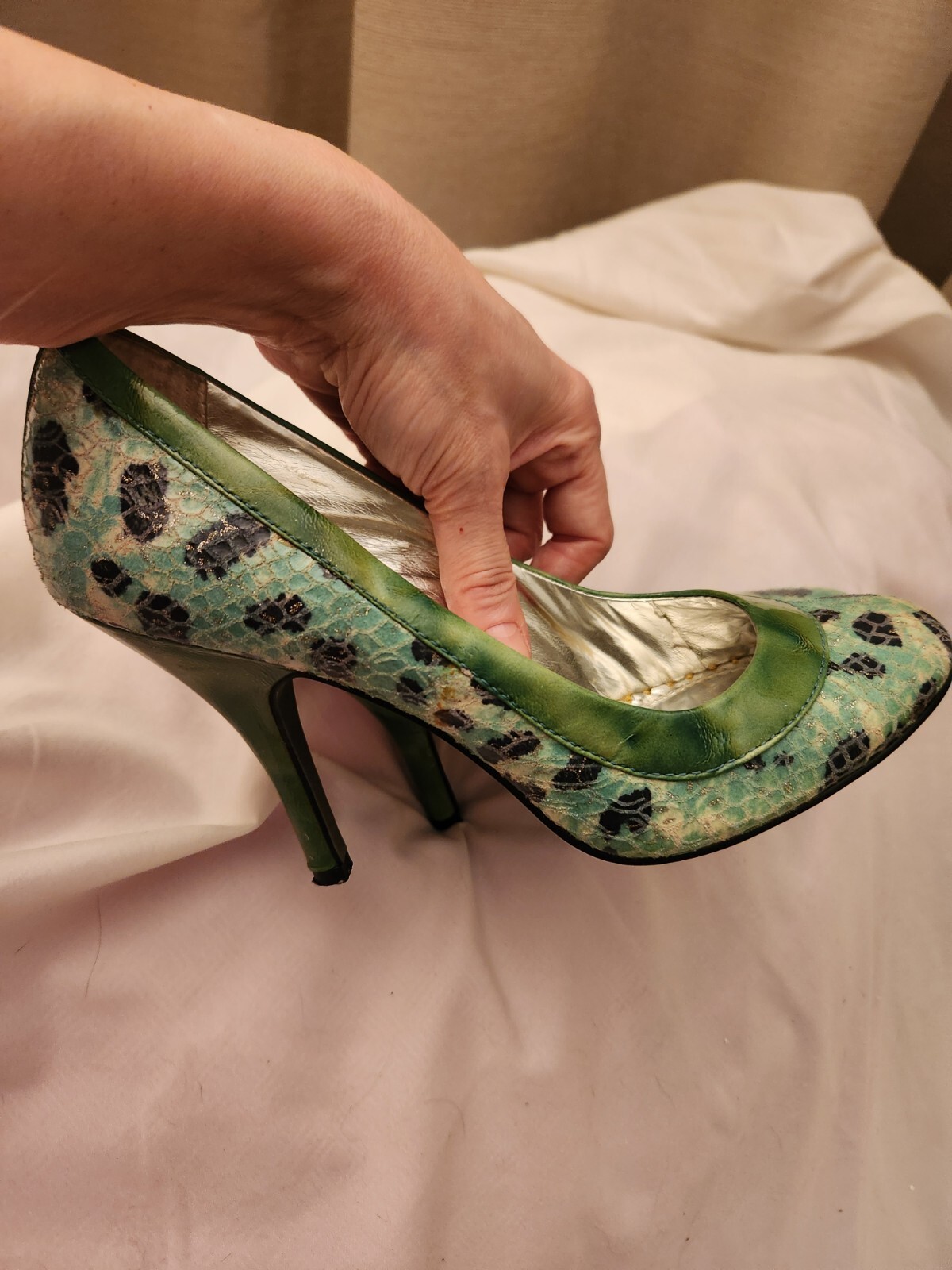 Naughty Monkey 7 Green And Blue W/ Black Leopard Print & Gold Sparkle Pumps