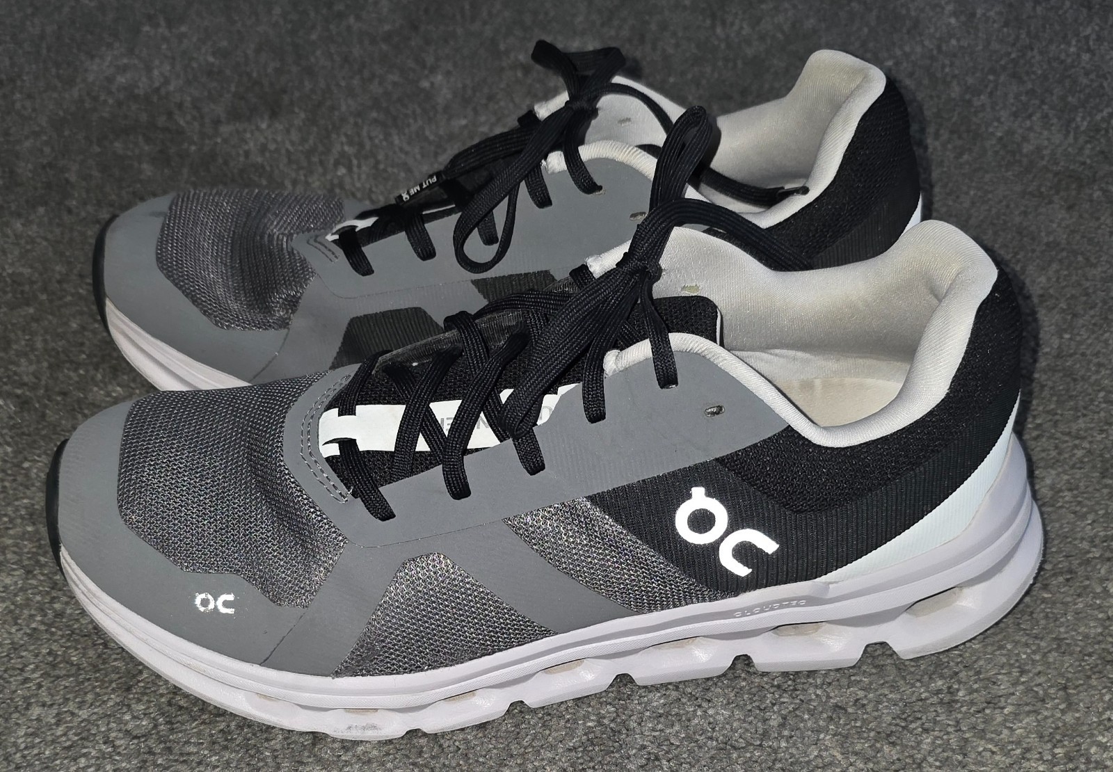 ON Running Cloudrunner Women 11 / Mens 9 ‘Eclipse/Frost’ Running Shoes 46.99017
