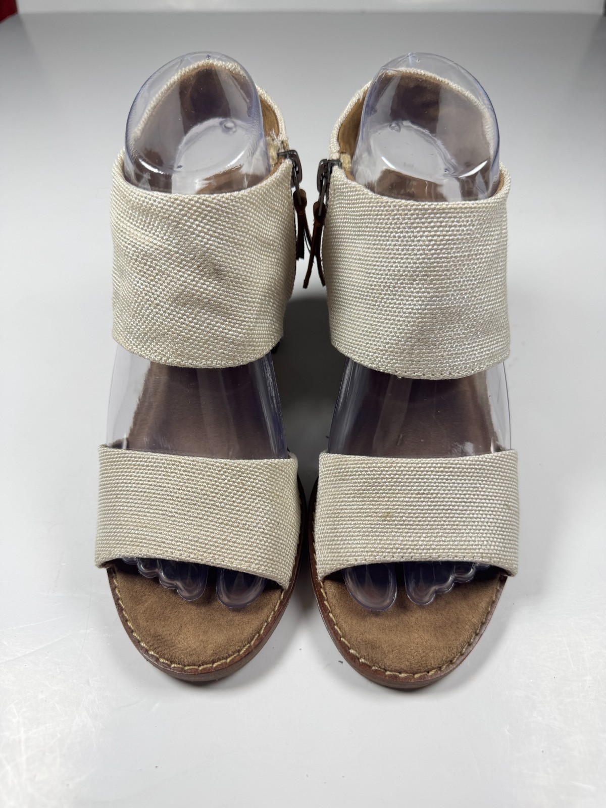 Toms Majorca Strappy Womens US 7.5 Beige Side Zip Block Heel Cutout Sandals