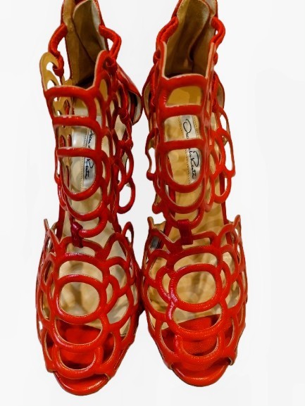 Oscar de la Renta Gladia Scalloped Red Leather Stiletto Sandals
